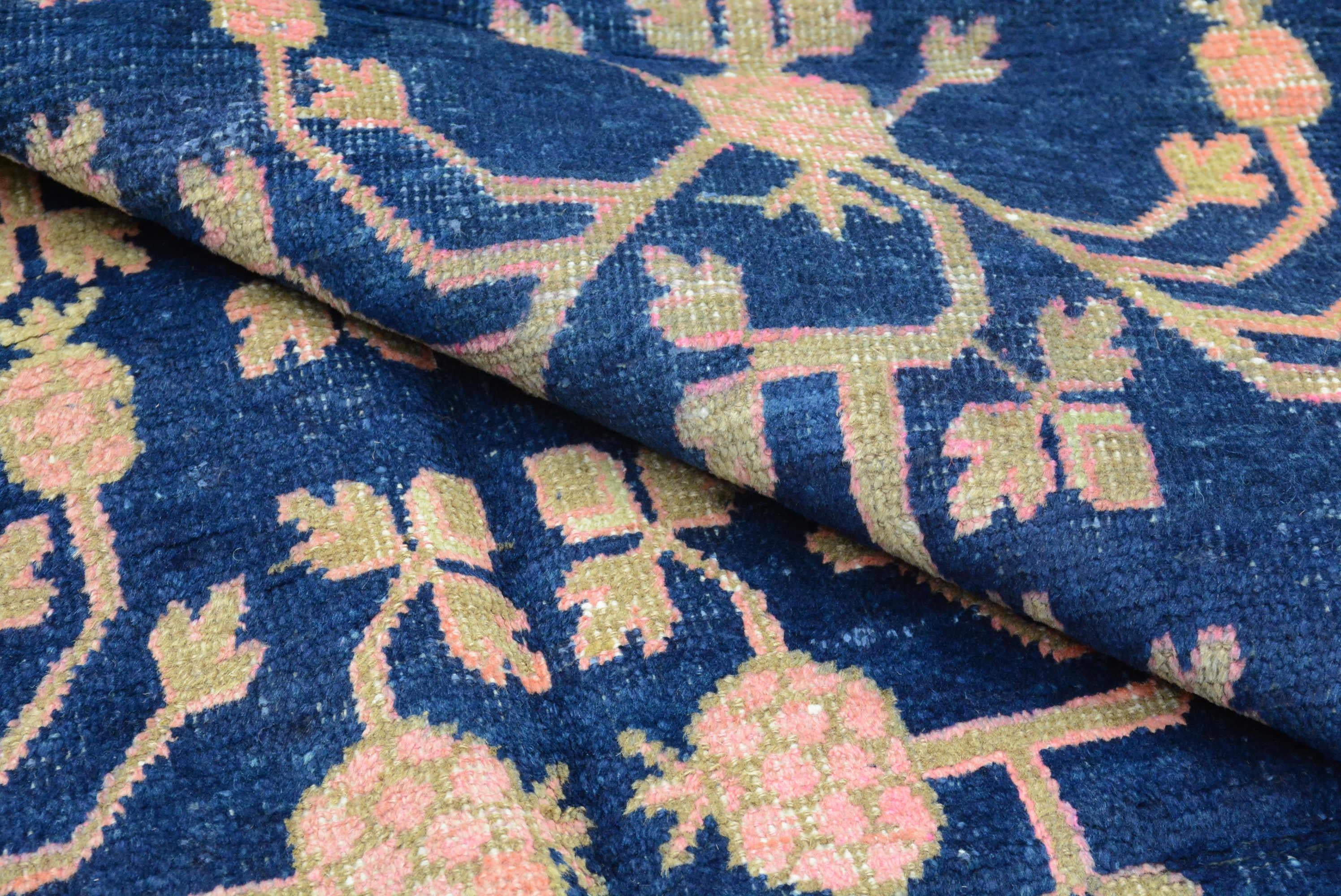 Antiker Khotan-Teppich (Wolle) im Angebot