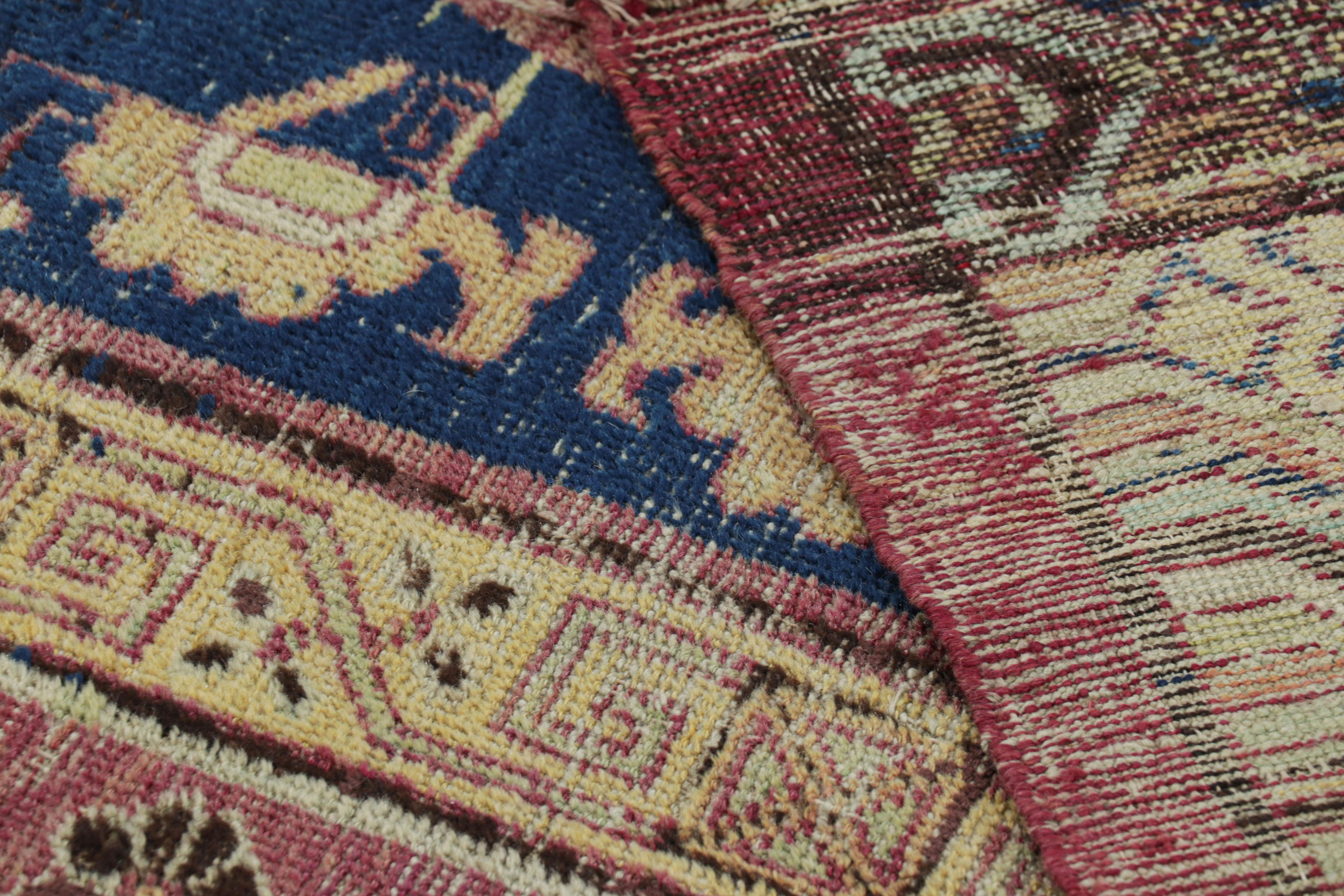 Alfombra antigua Khotan azul, beige-marrón y dorada con medallones - Rug & Kilim Lana en venta