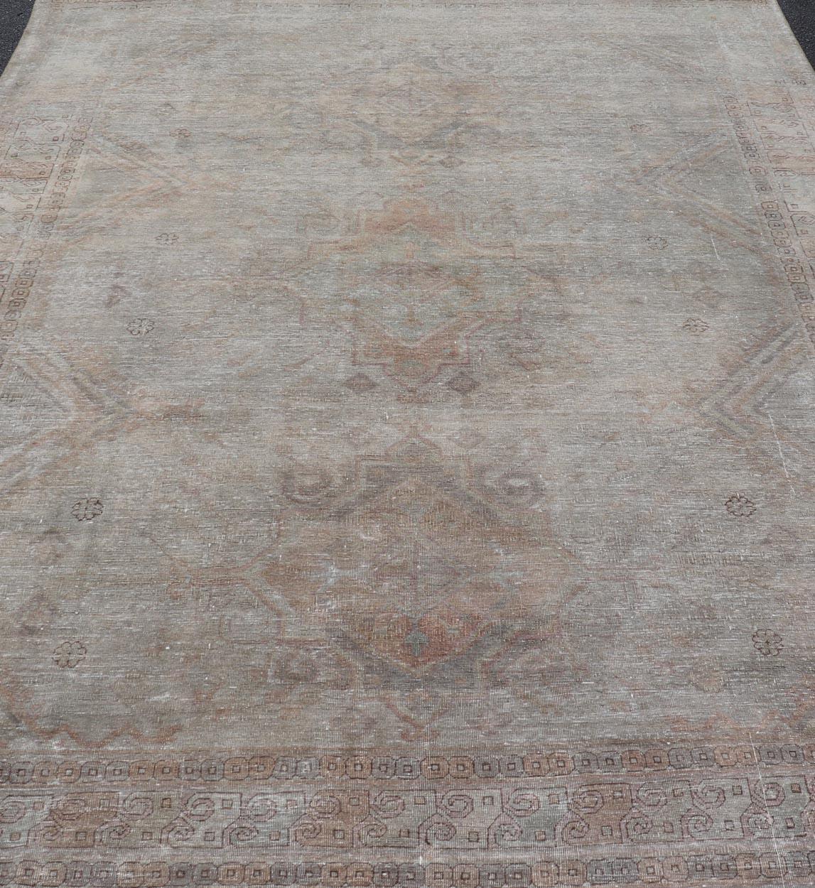 Antique Khotan Rug in Medallions with Silvery Background and Muted Colors. Keivan Woven Arts / rug EN-179399, country of origin / type: Turkestan / Khotan, 1900
Measures: 8'0 x 10'6 
This attractive Khotan rug is a spectacular testament to the