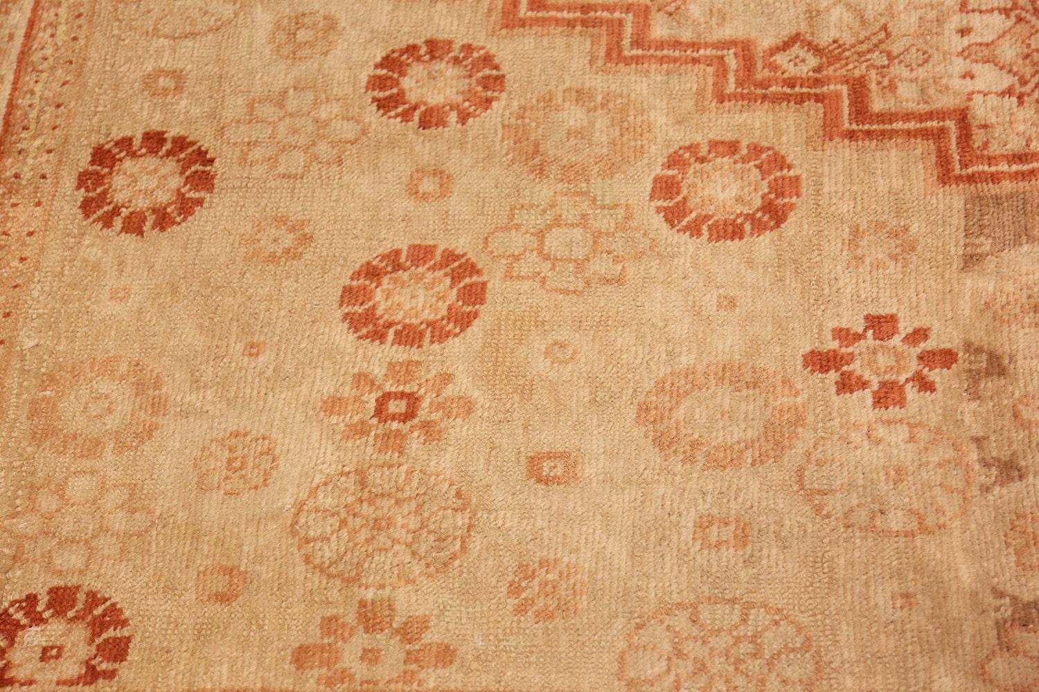 Antiker Khotan-Teppich. Größe: 2::13 m x 3::84 m (7 ft x 12 ft 7 in) (Ostturkestanisch) im Angebot