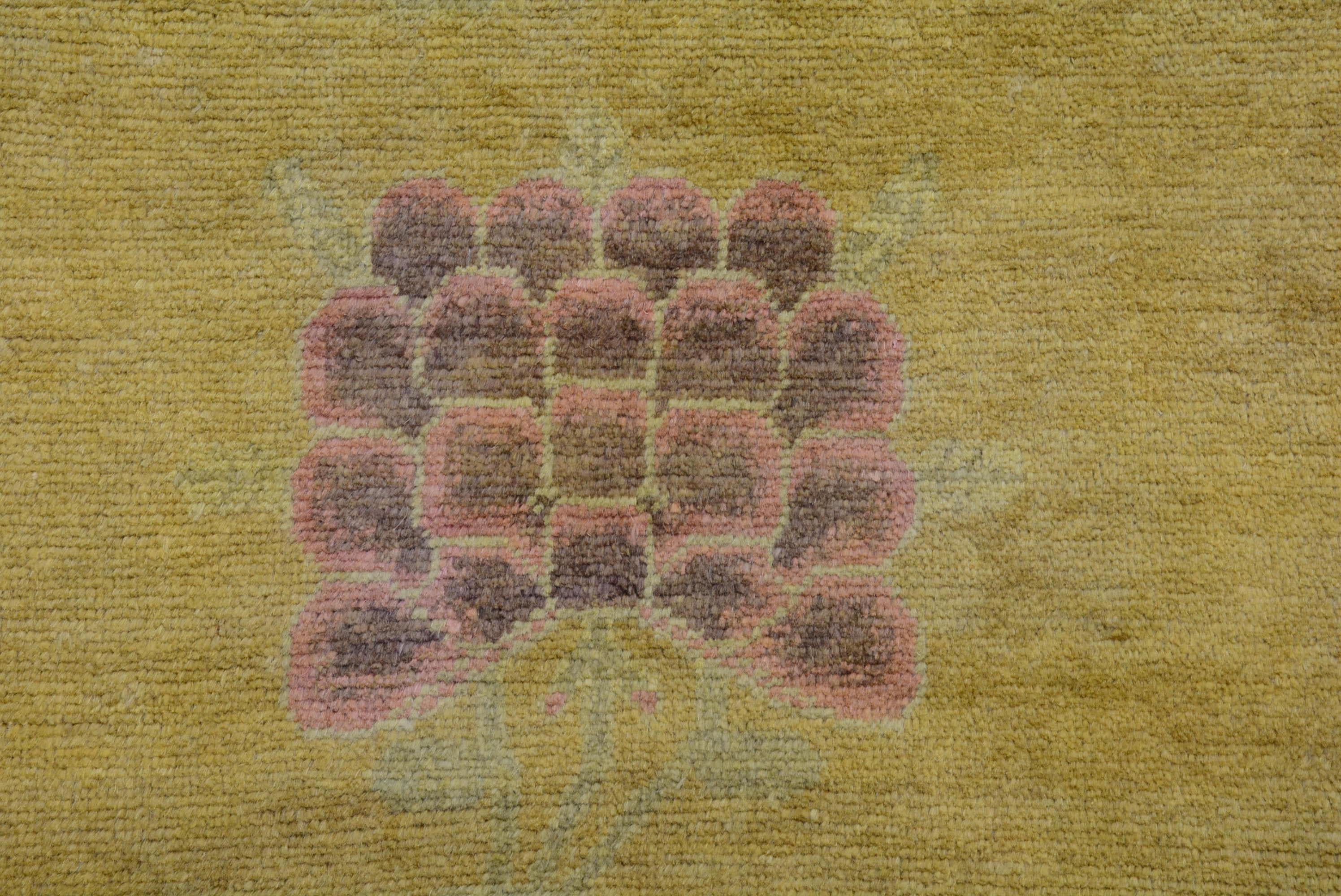 Antiker Khotan-Teppich mit Lotusblumenmuster (Ostturkestanisch) im Angebot