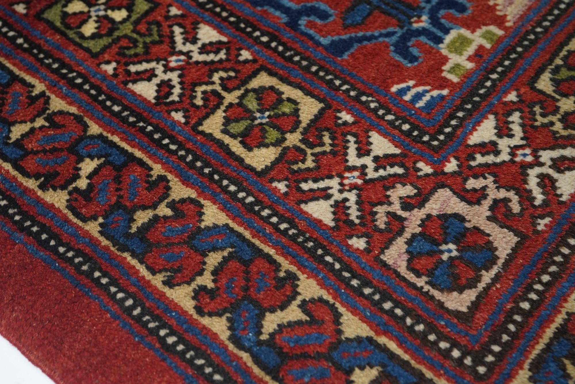 Khotan Samarghand-Teppich im Vintage-Stil 4'4'' x 7'4'' im Zustand „Hervorragend“ im Angebot in New York, NY