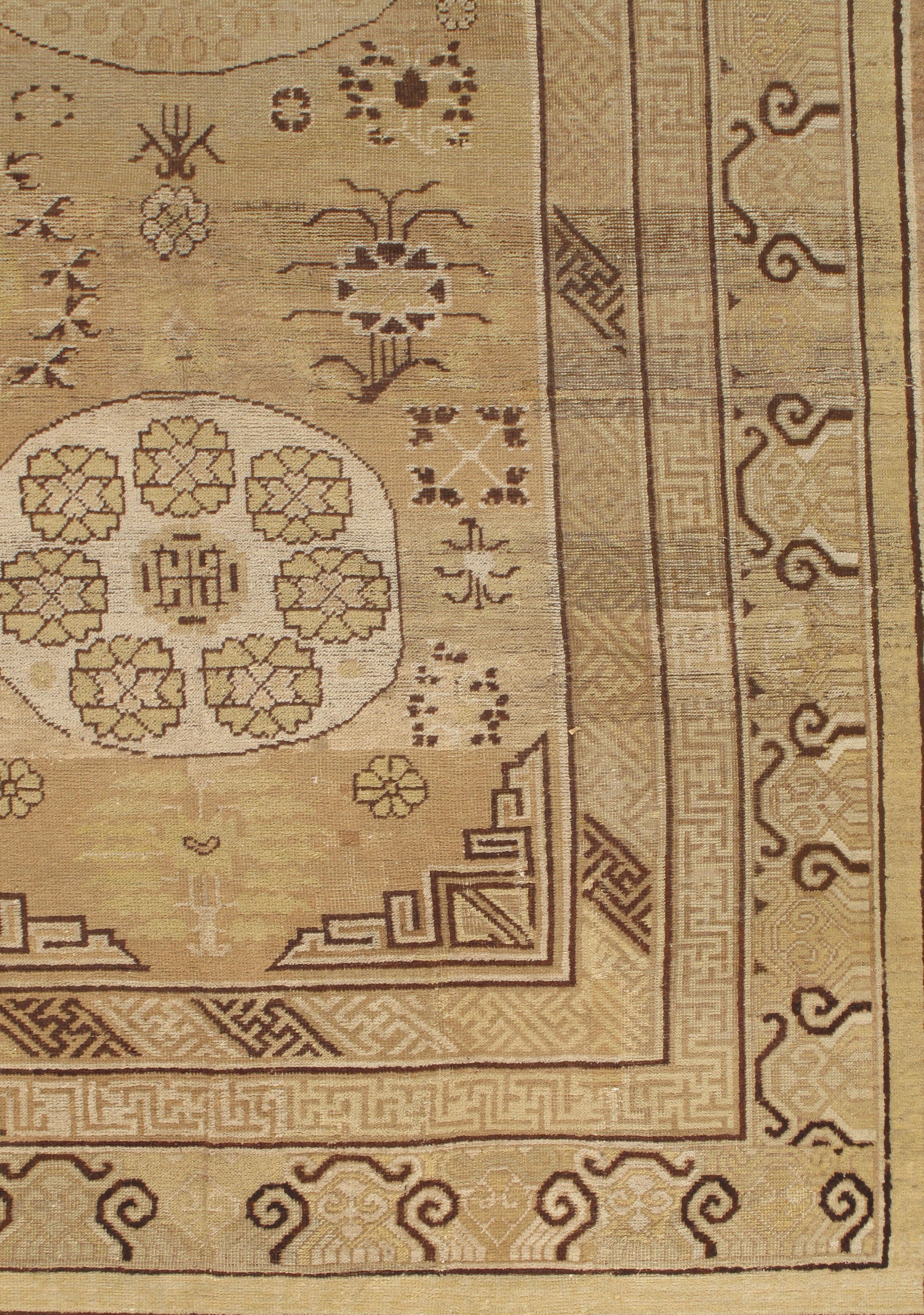 XIXe siècle Antiquities Khotan Samarkand Gallery 6'3 x 12'4 en vente
