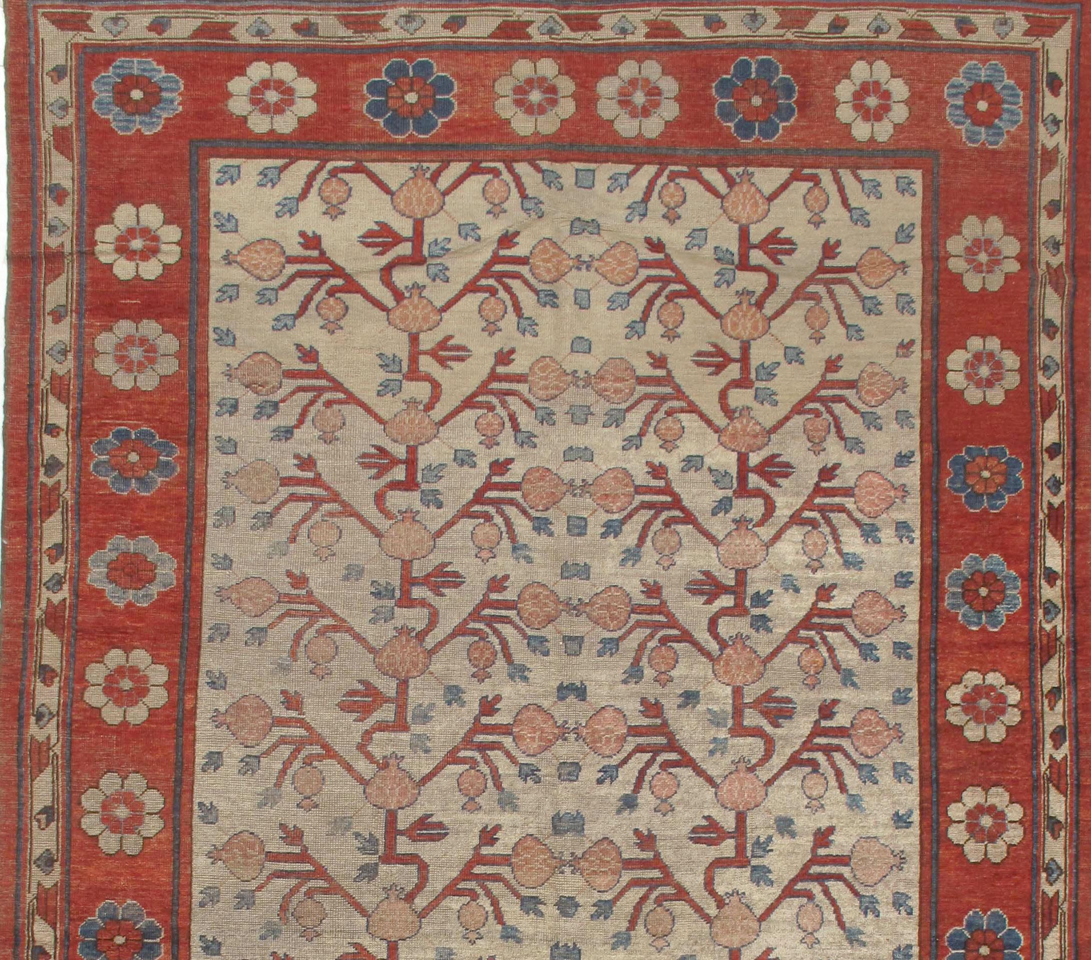 Lana Tappeto antico Khotan Samarkand, 6'3 x 12'3 in vendita