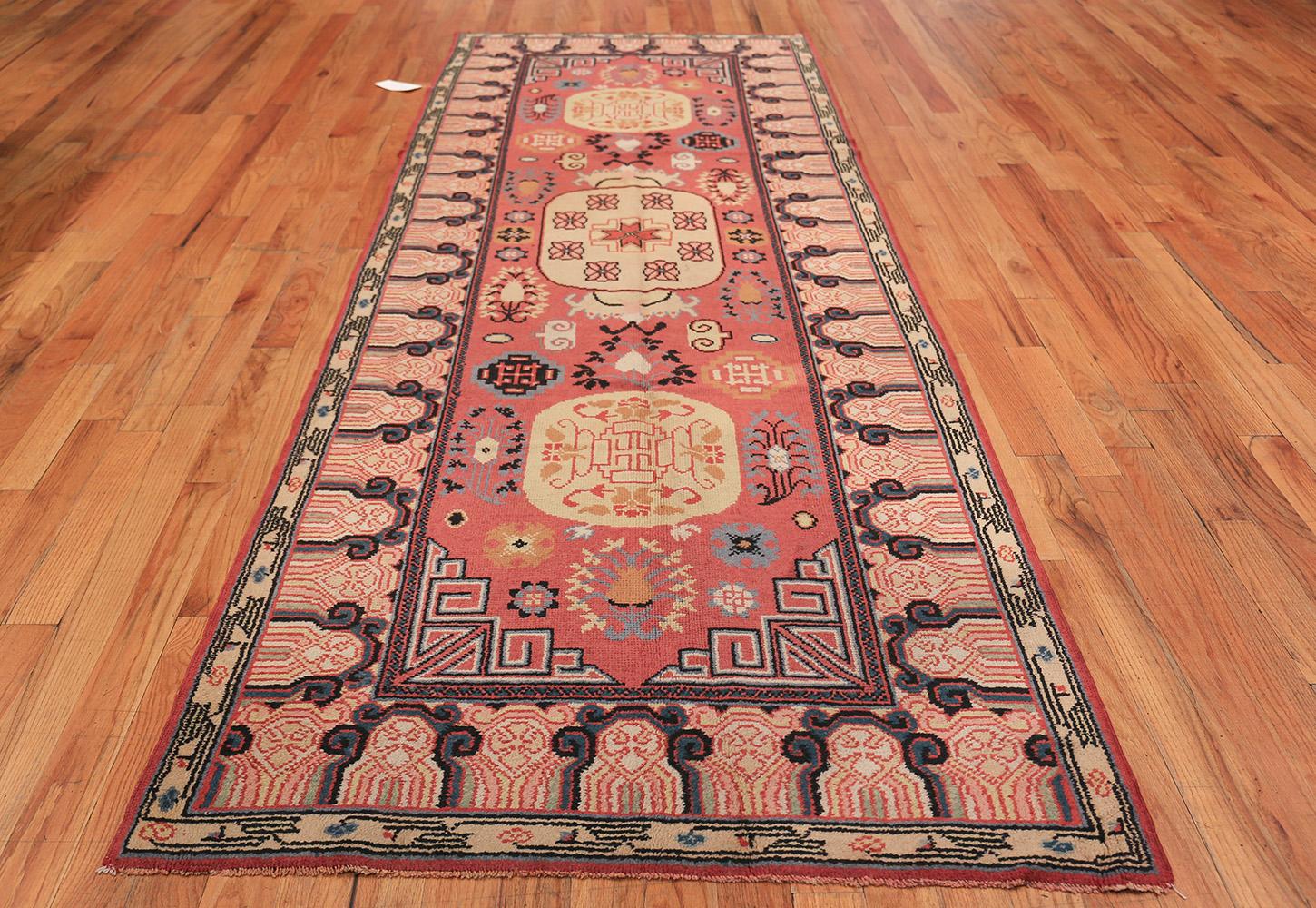 The monumental medallion format is particularly effective on thiAn incomparable antique Khotan from East Turkestan with a richly colored monumental medallion.

Antique Khotan Samarkand Rug, Origin: Persia, Circa: 1900 – This luxurious antique
