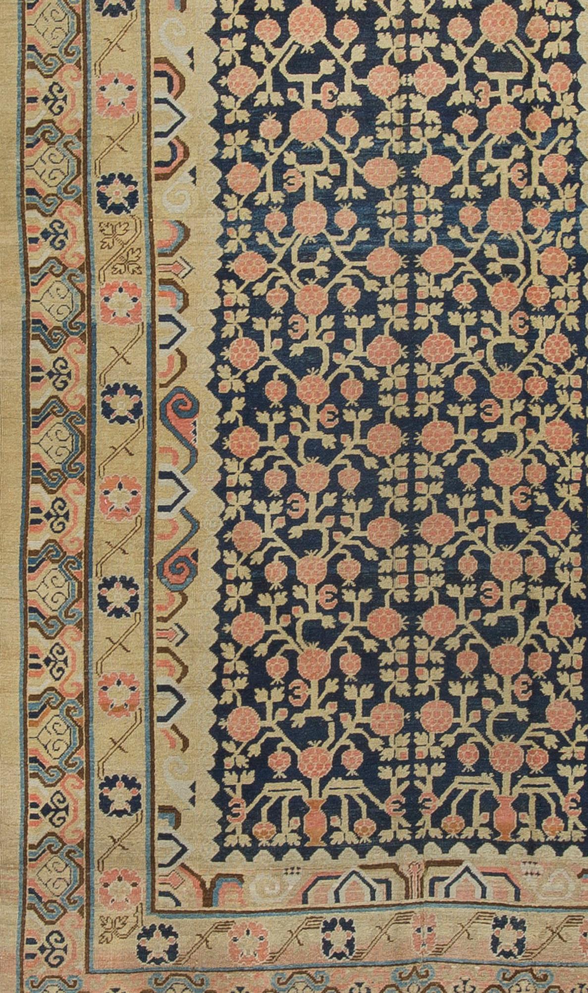 Tissé à la main Ancien tapis Khotan Samarkand en vente