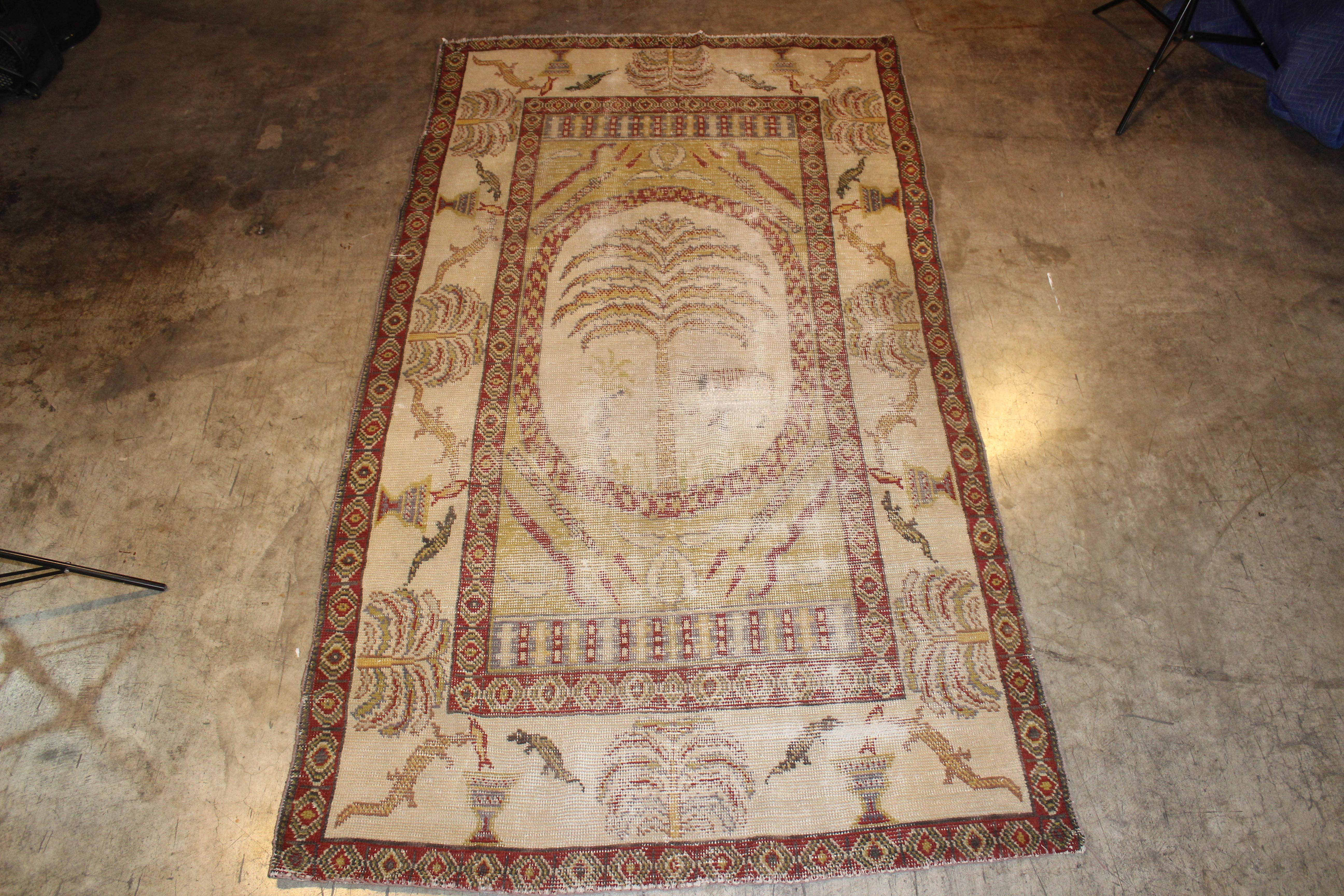Antique Khotan Samarkand Rug, Late 19th Century In Good Condition For Sale In Los Angeles, CA