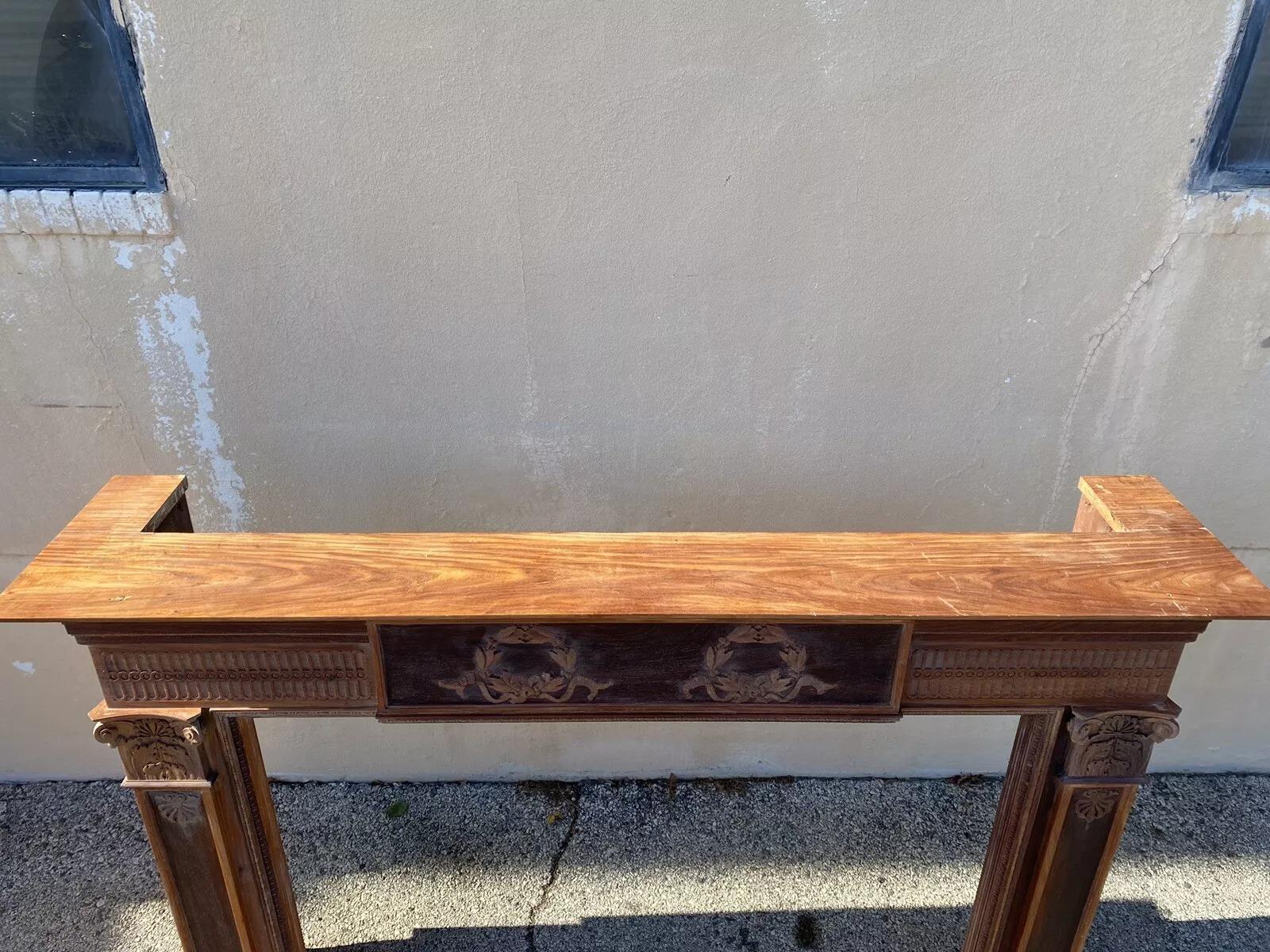 Bois Ancienne cheminée géorgienne néoclassique Kilian Brothers en vente