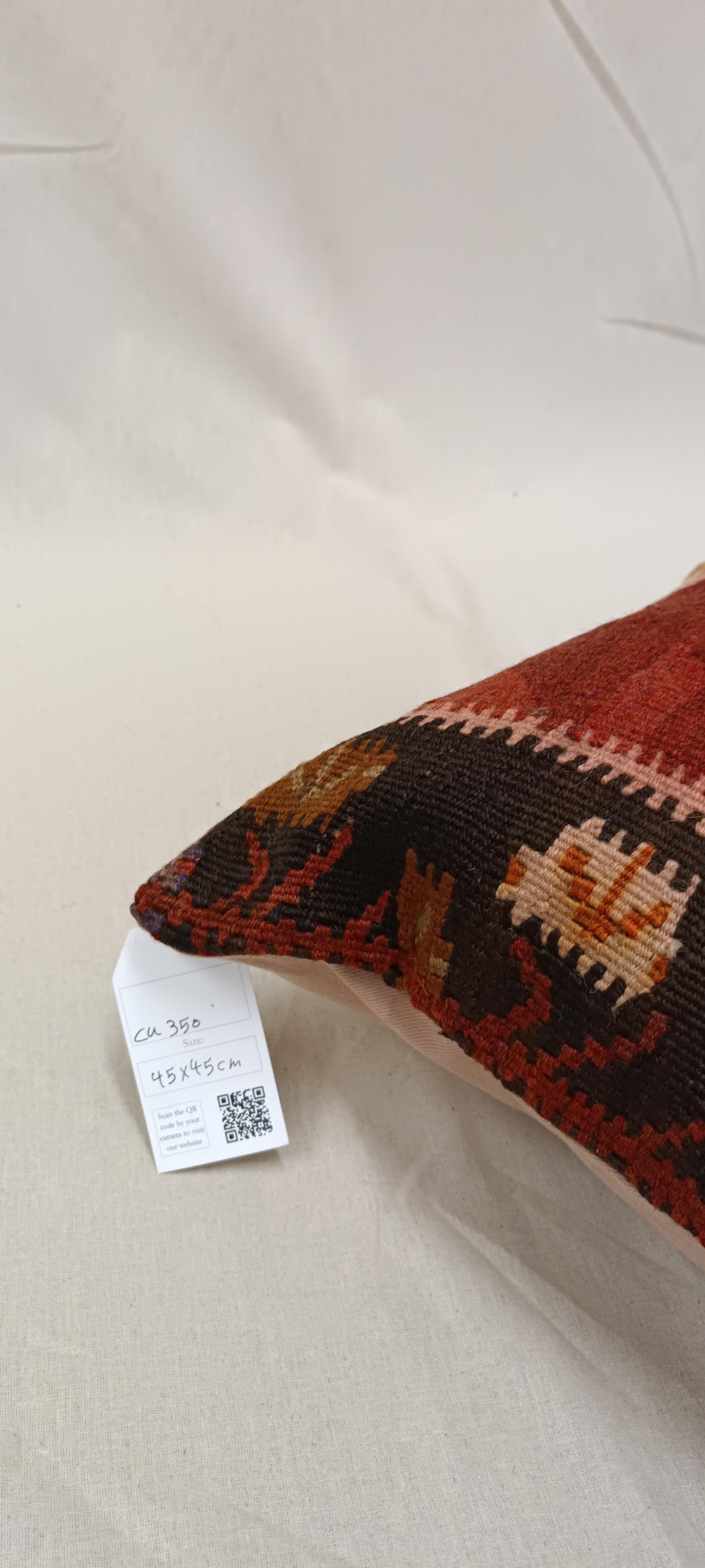 Turco Copricuscino Kilim antico in terracotta e nero, 45x45 cm, fodera per cuscino tribale in vendita