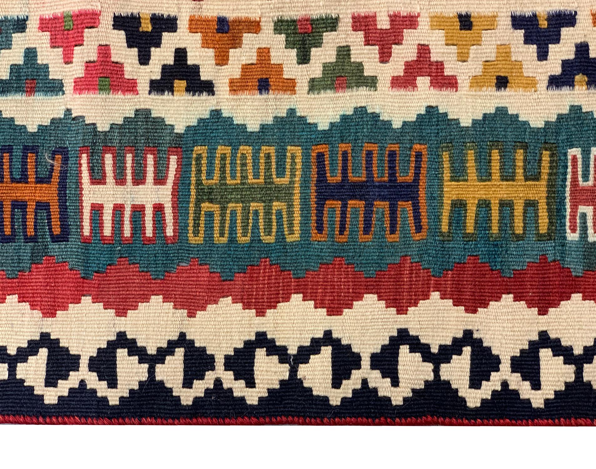 Antique Kilim Rugs for Sale Caucasian Kilims Carpet  In Excellent Condition For Sale In Hampshire, GB