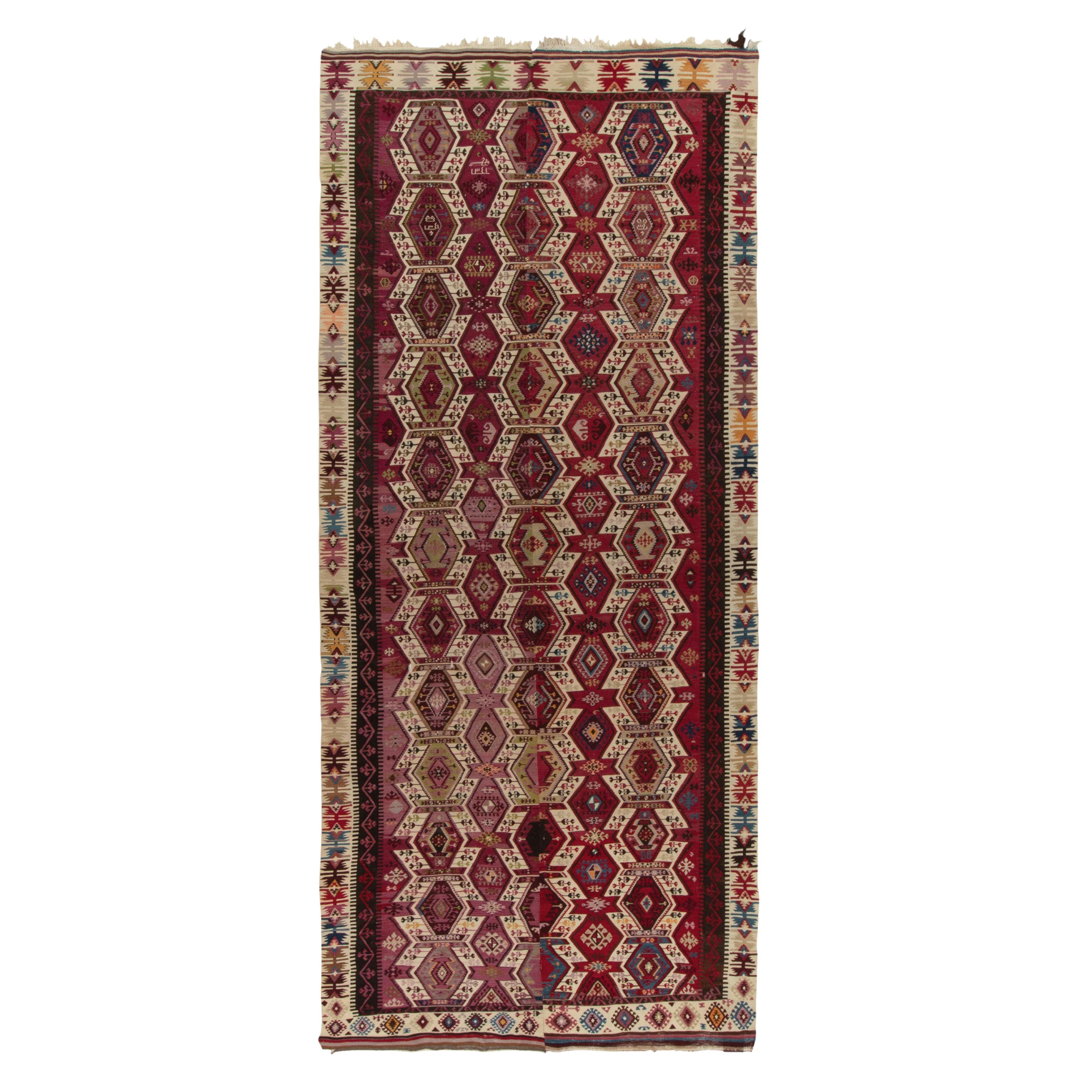 Tapis Kilim ancien à motif géométrique tribal rouge, marron et beige par Rug & Kilim