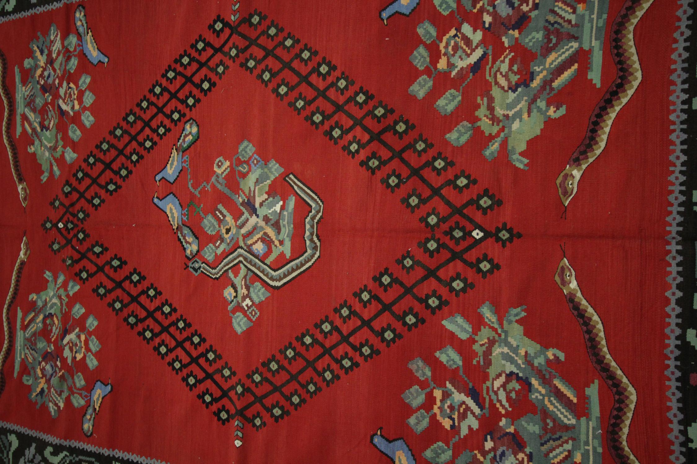 Azerbaïdjanais Tapis Kilim ancien rouge tissé à la main en laine rouge du Caucase Kilims en vente