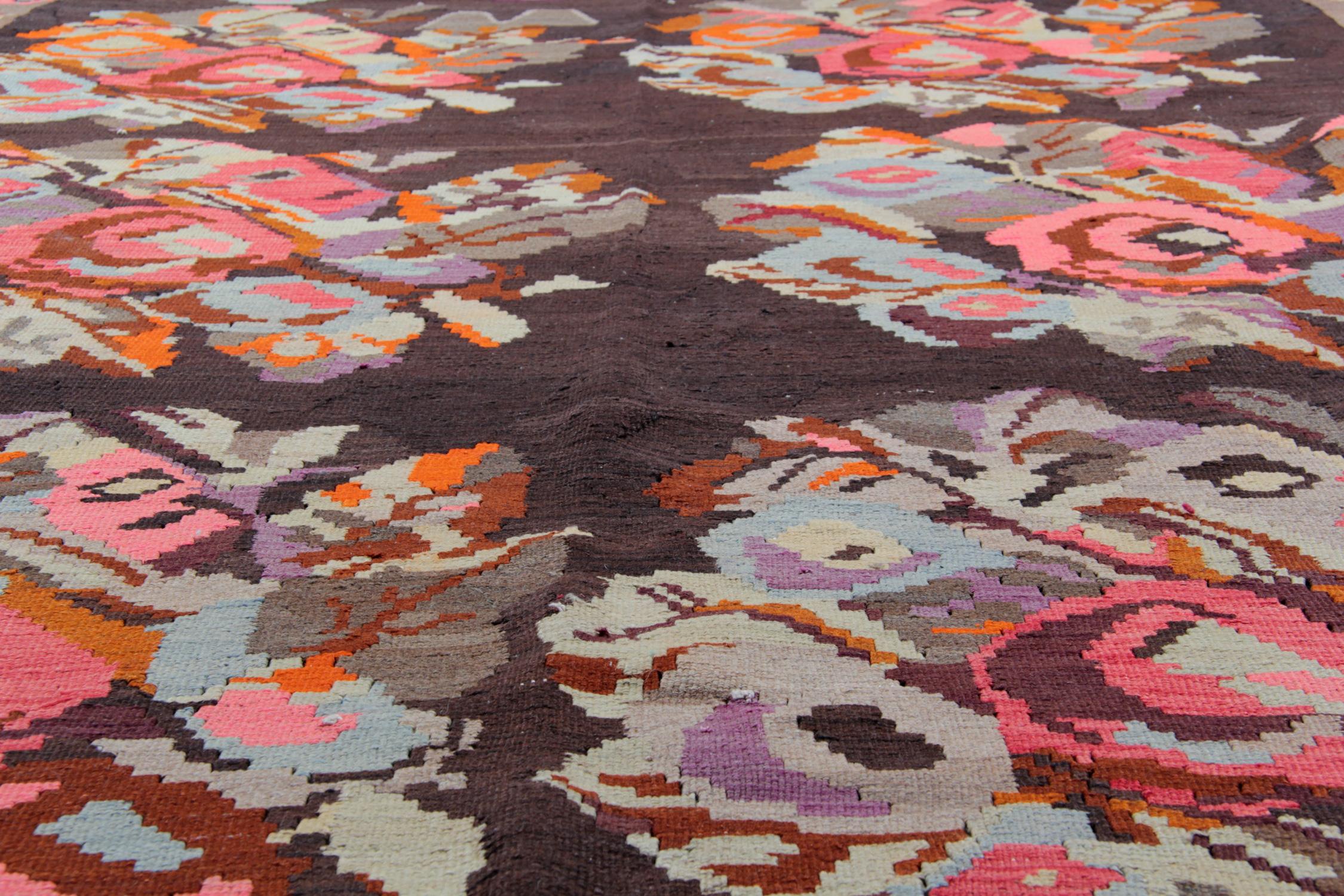 Floral Antique Kilim Rug, Handmade Carpet and Hand-Woven Rug in Karabagh In Excellent Condition For Sale In Hampshire, GB