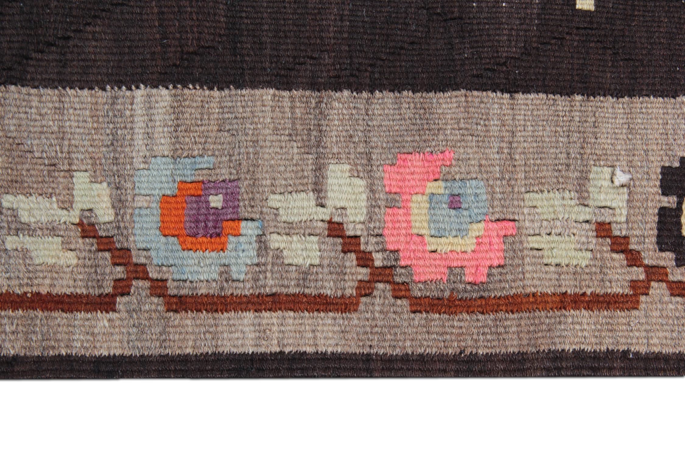 20th Century Floral Antique Kilim Rug, Handmade Carpet and Hand-Woven Rug in Karabagh For Sale