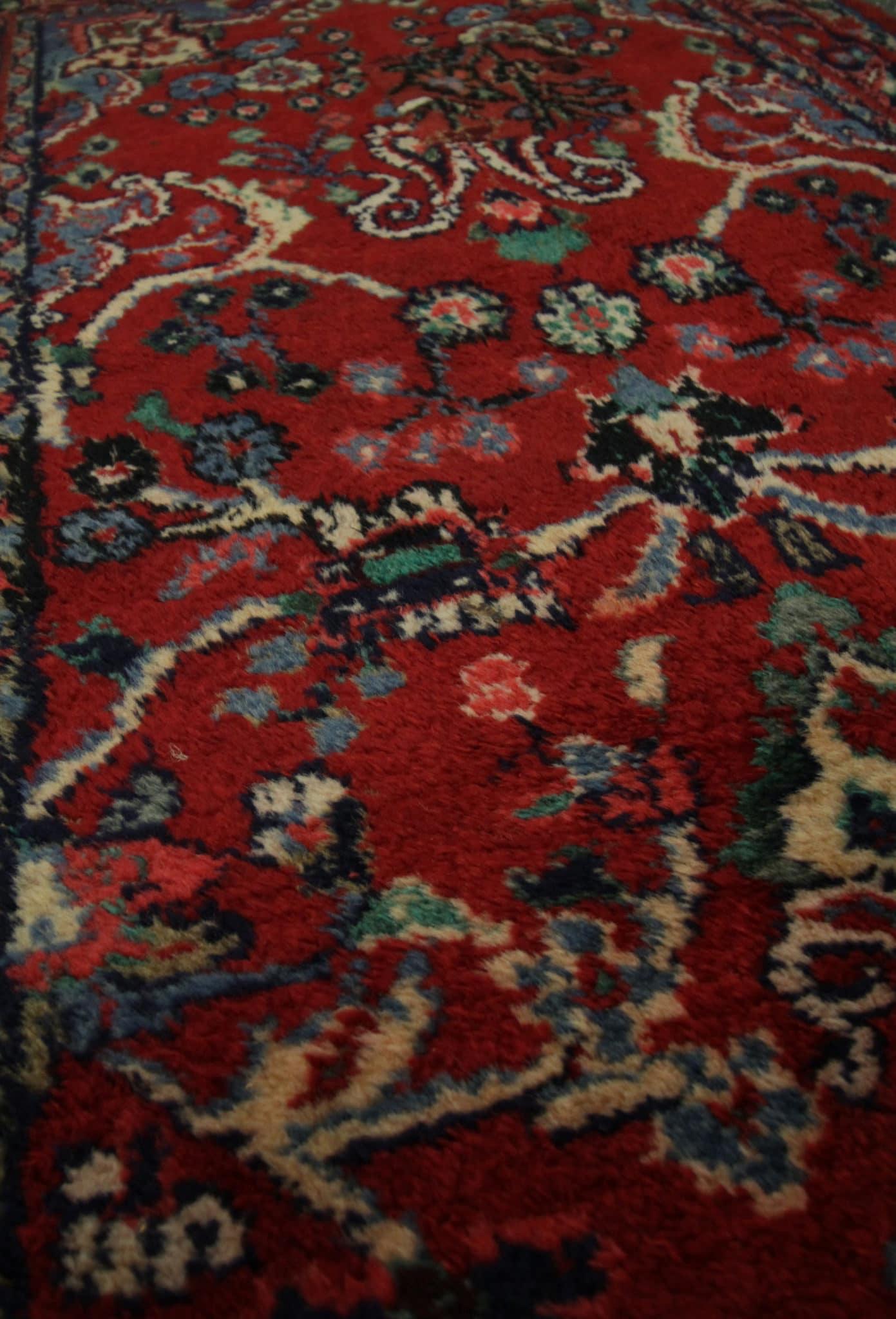 Antiker türkischer Kelim-Teppich mit blauem Hintergrund (Art déco) im Angebot