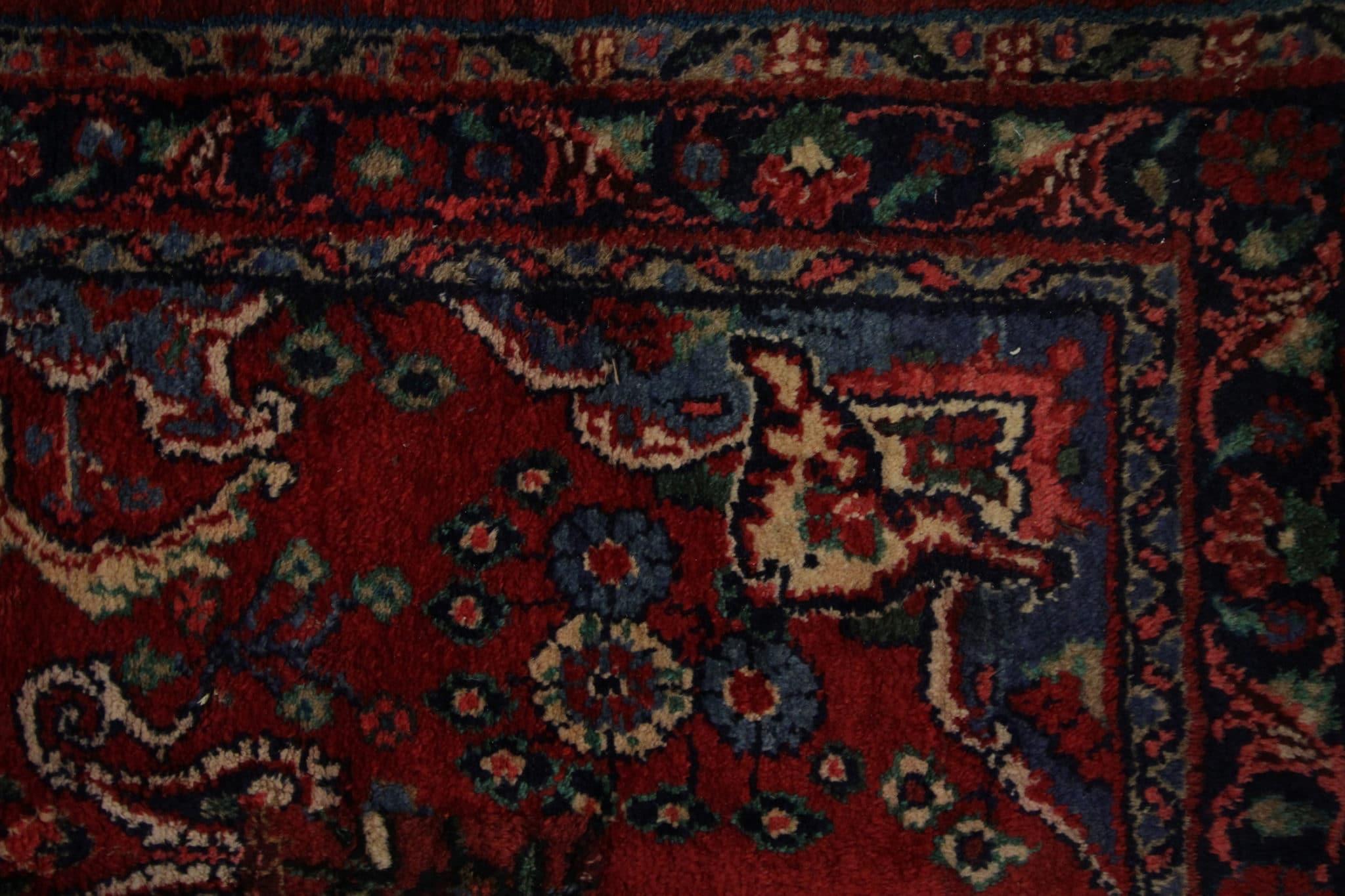 Antiker türkischer Kelim-Teppich mit blauem Hintergrund (20. Jahrhundert) im Angebot