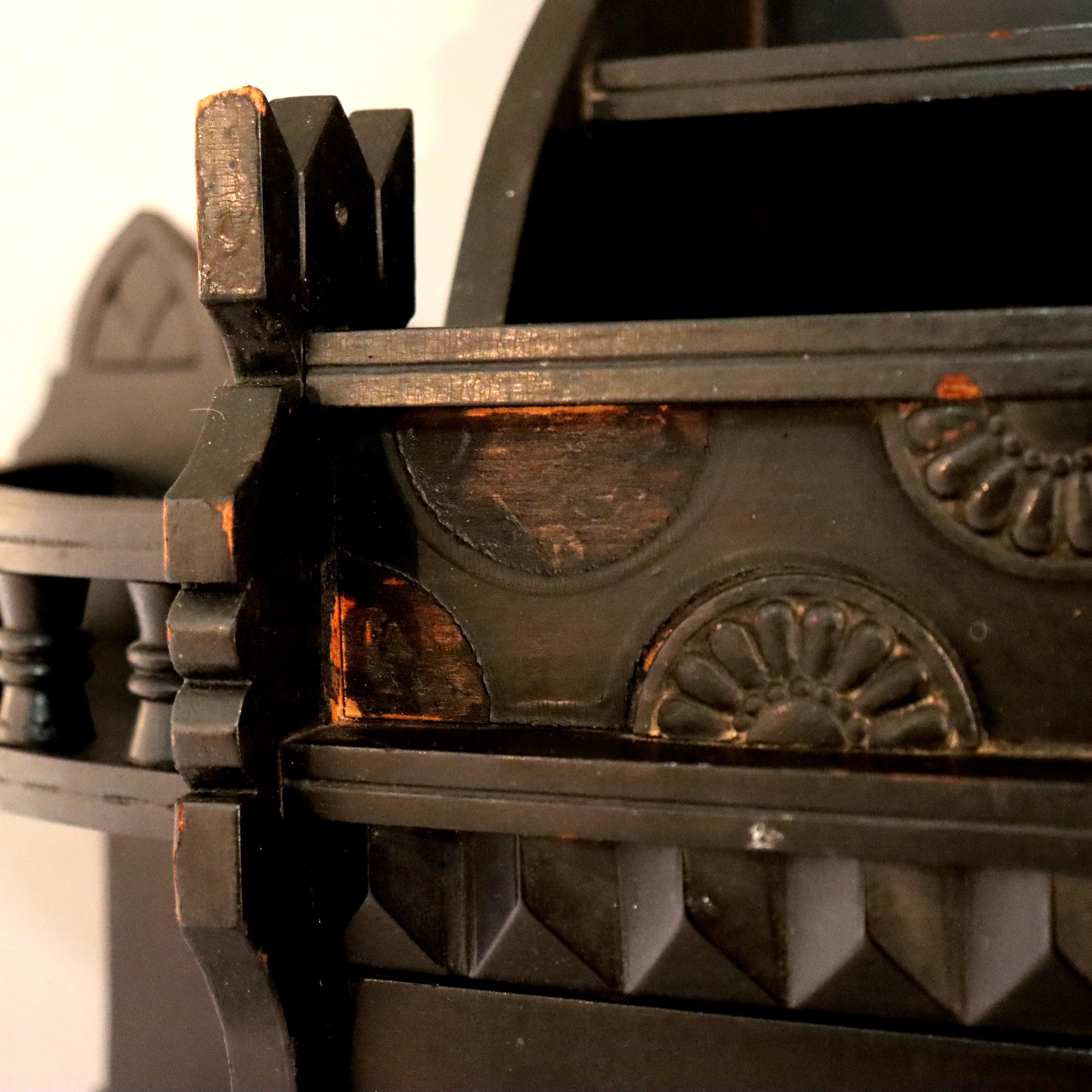 Cabinet mural ancien Kimble & Cabus attr Aesthetic Movement ébonisé c1870 en vente 7