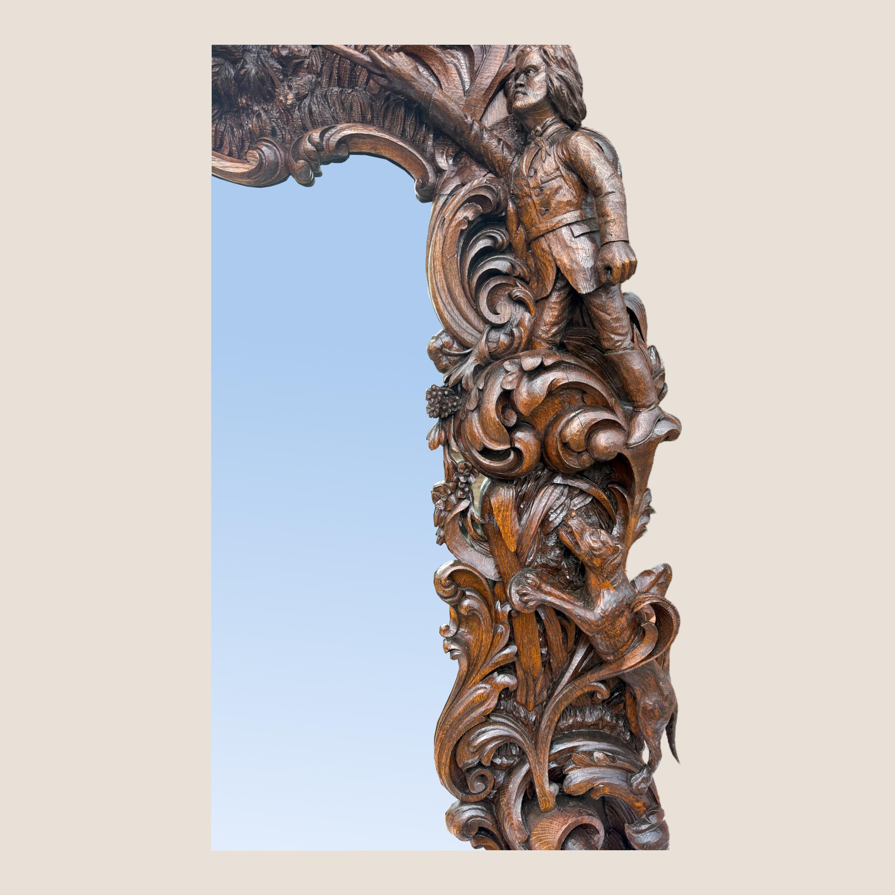 Antiguo espejo de pared de sobremantel del rey de Baviera tallado en madera de roble en venta 7