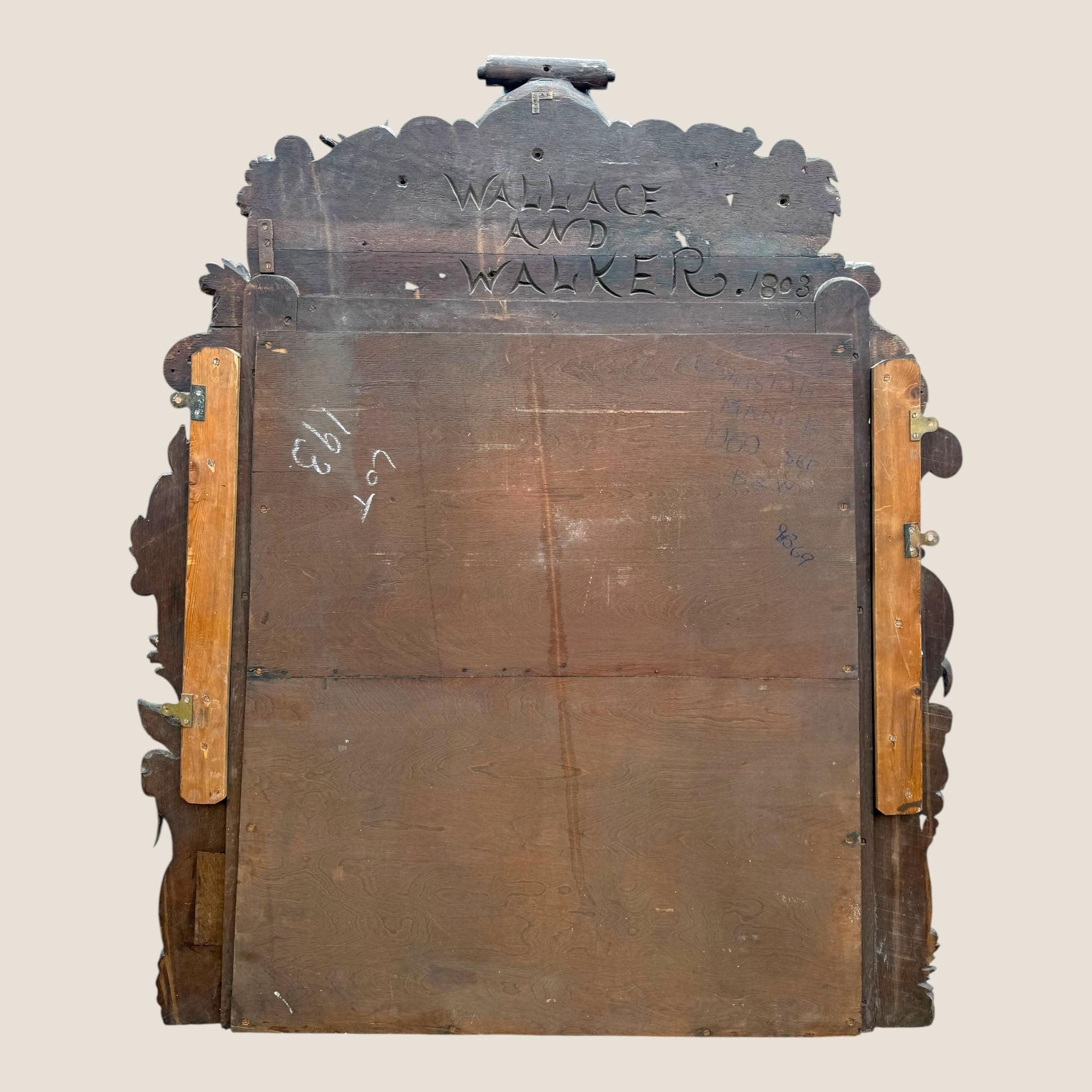 Antiguo espejo de pared de sobremantel del rey de Baviera tallado en madera de roble Tallado en venta