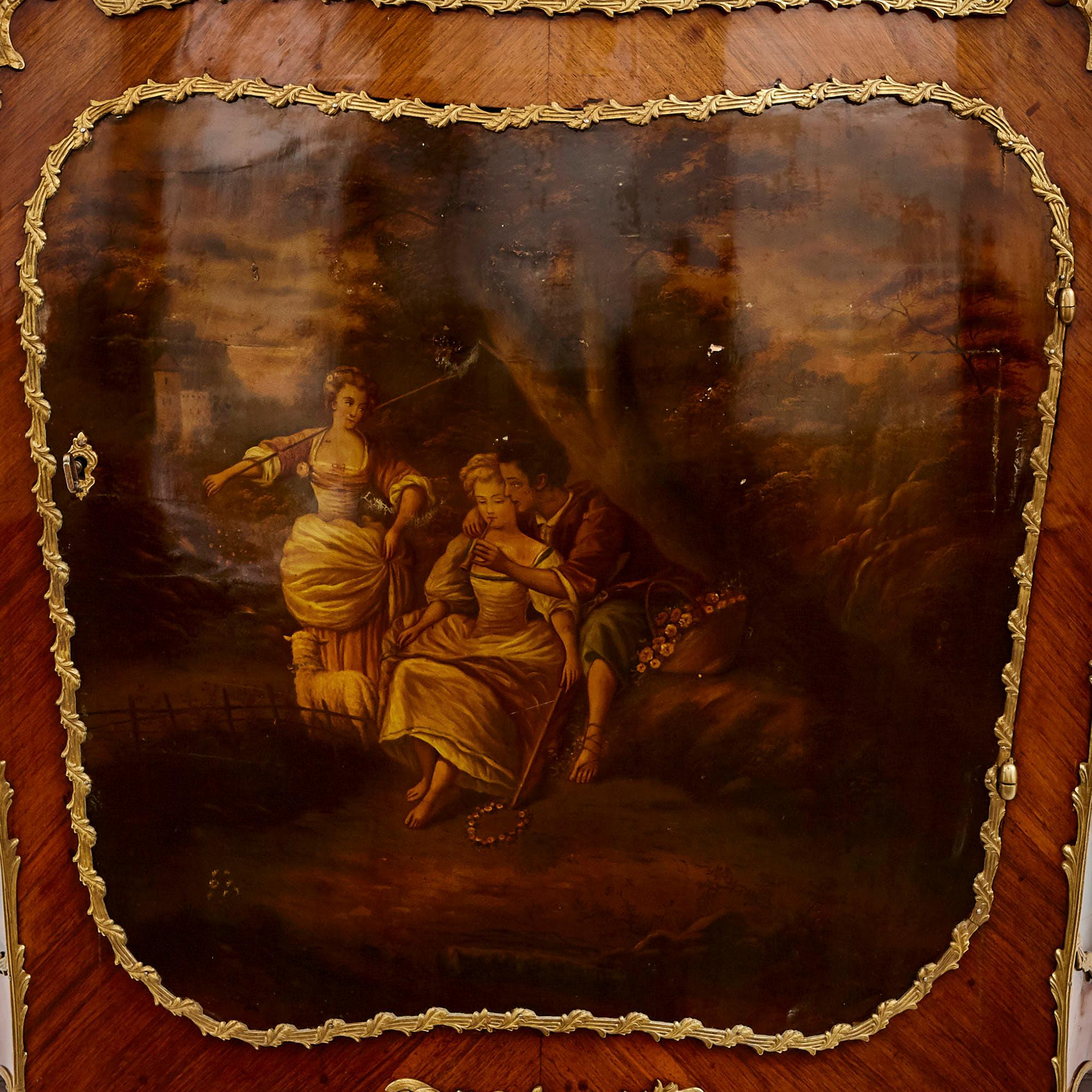 Armario Auxiliar Antiguo de Madera de Rey, Bronce Dorado y Vernis Martin Francés en venta