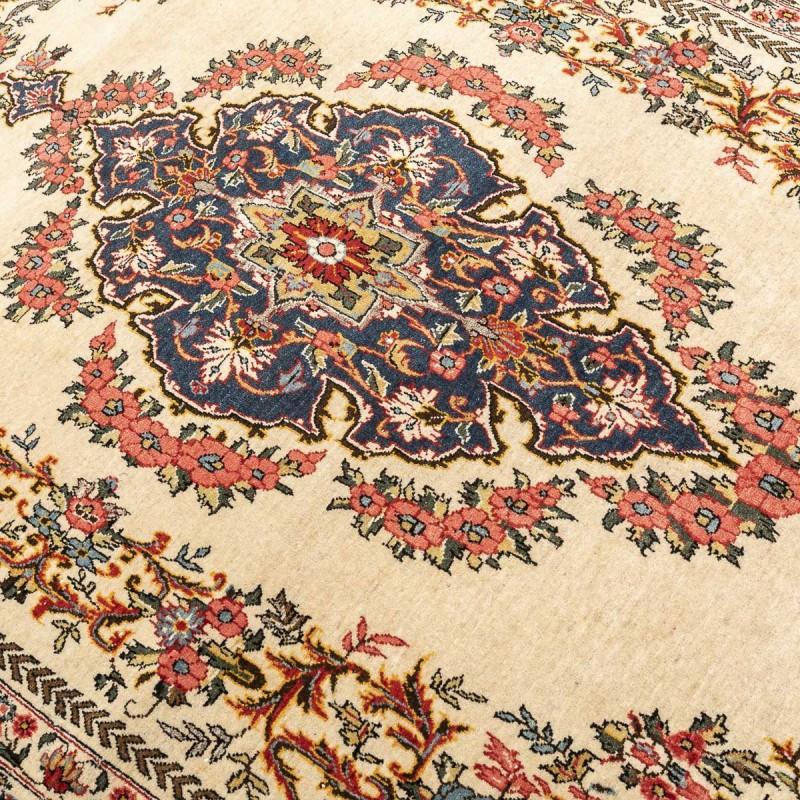 Hand-Knotted Antique Kirman Design. Wool Rug. 2.20 x 1.40 m For Sale
