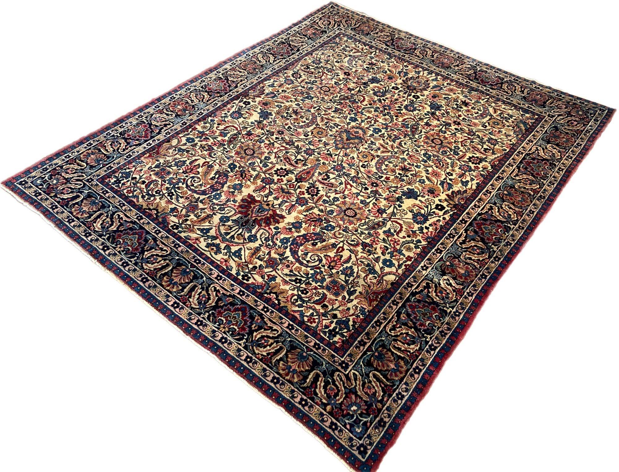 Antique Kirman Lavar Carpet In Good Condition In St. Albans, GB