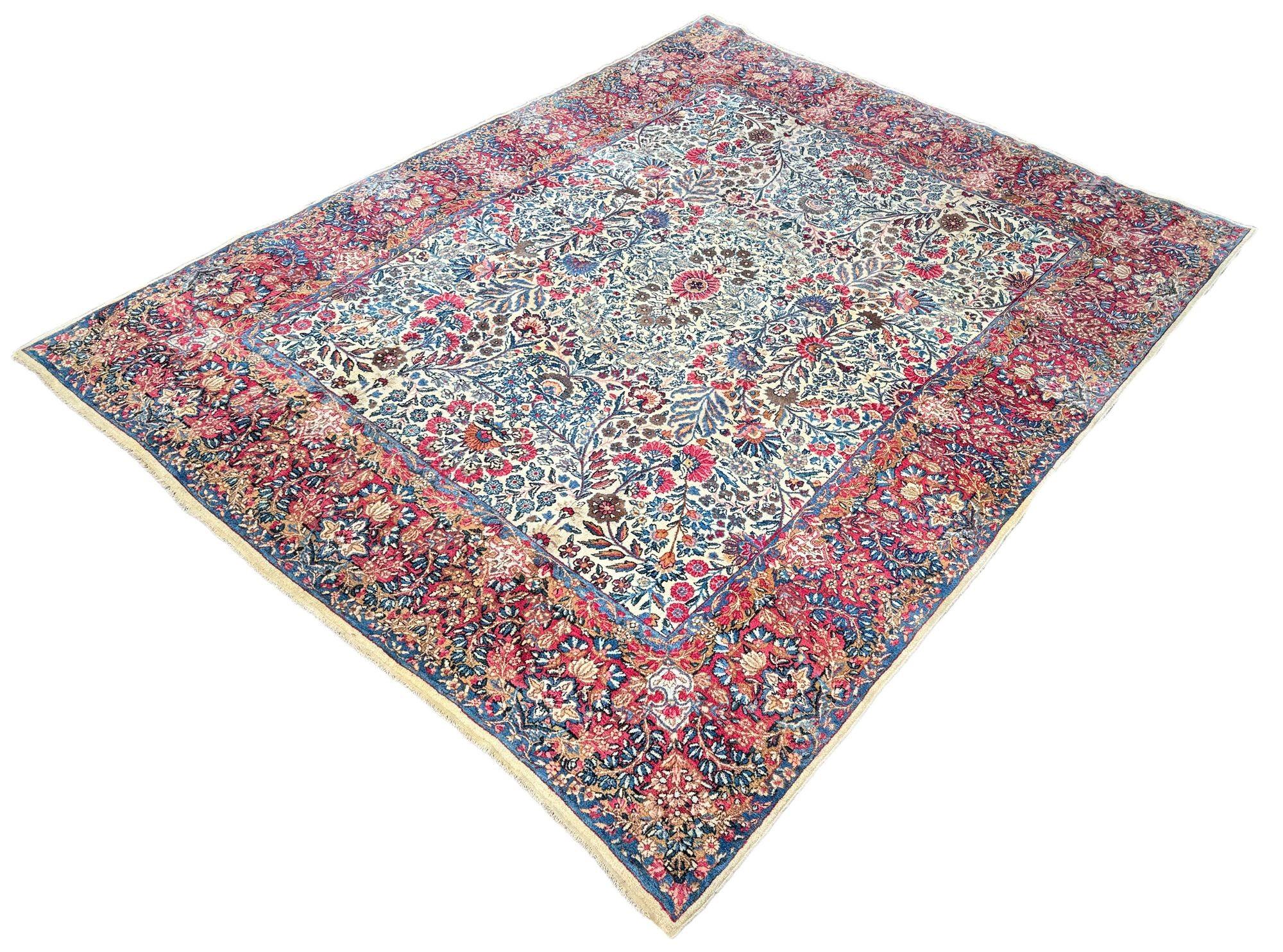 Tappeto antico Kirman Lavar 3,00m x 2,45m In condizioni buone in vendita a St. Albans, GB