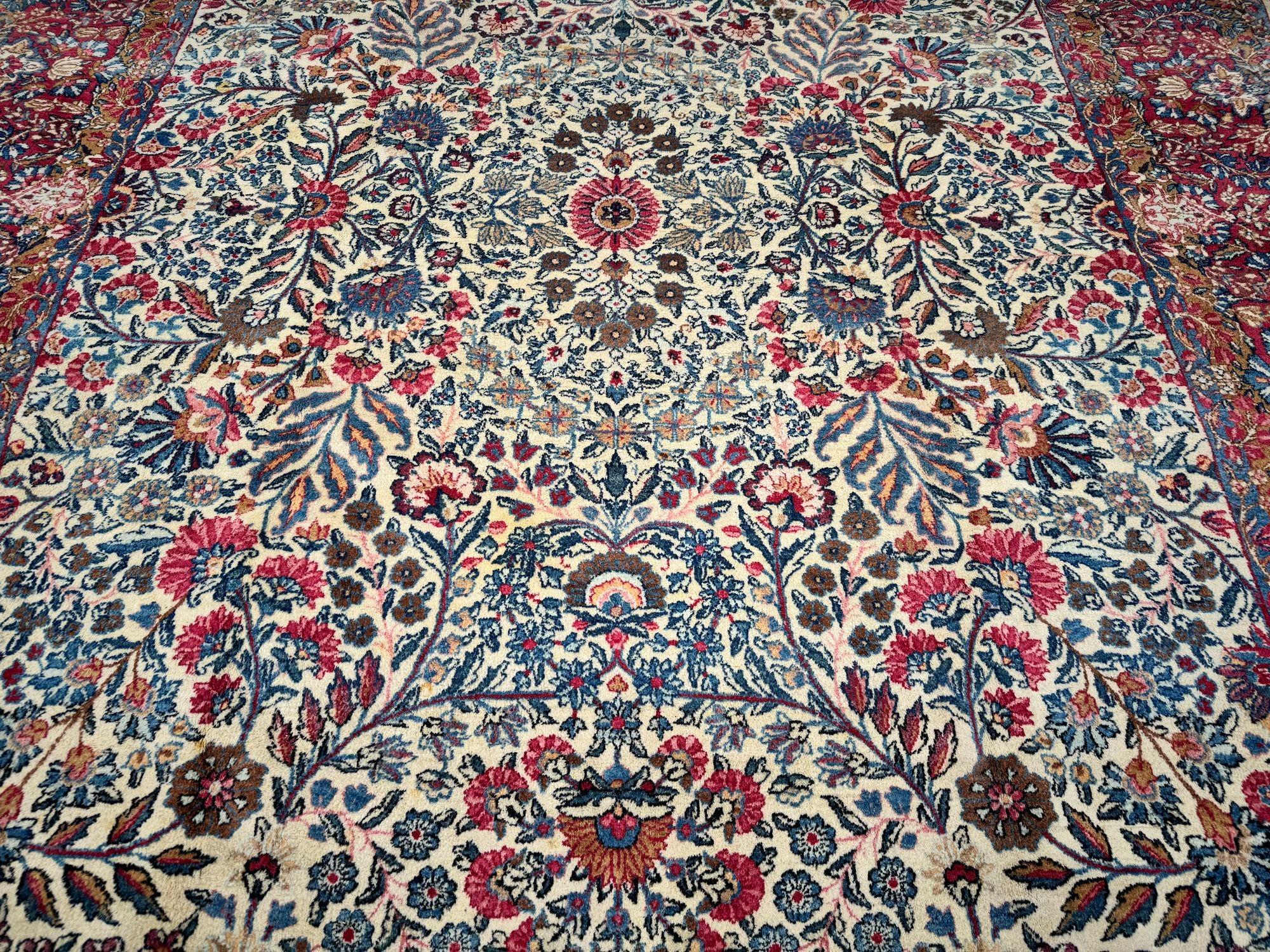 Tappeto antico Kirman Lavar 3,00m x 2,45m in vendita 3