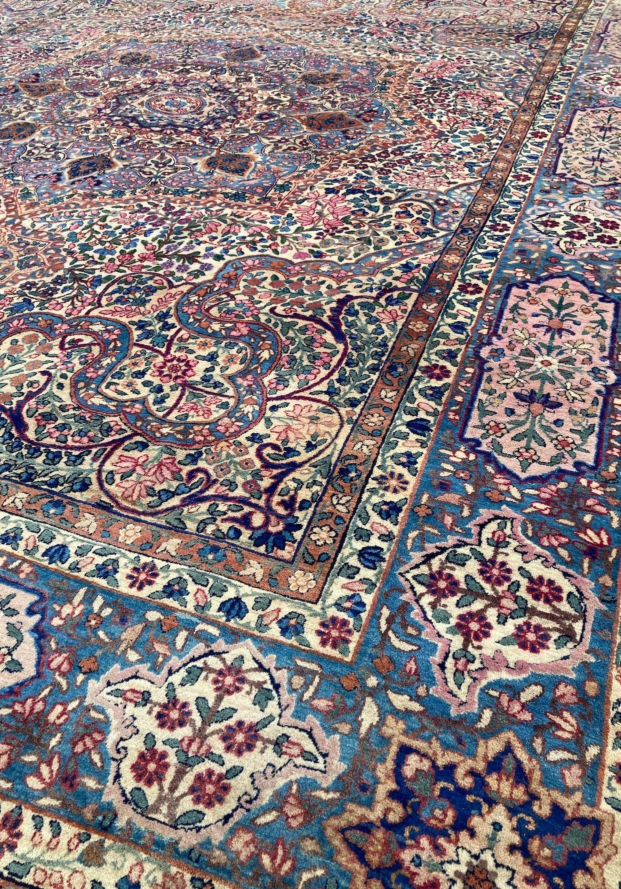 Antique Kirman Lavar Carpet 3.40m x 2.55m For Sale 4