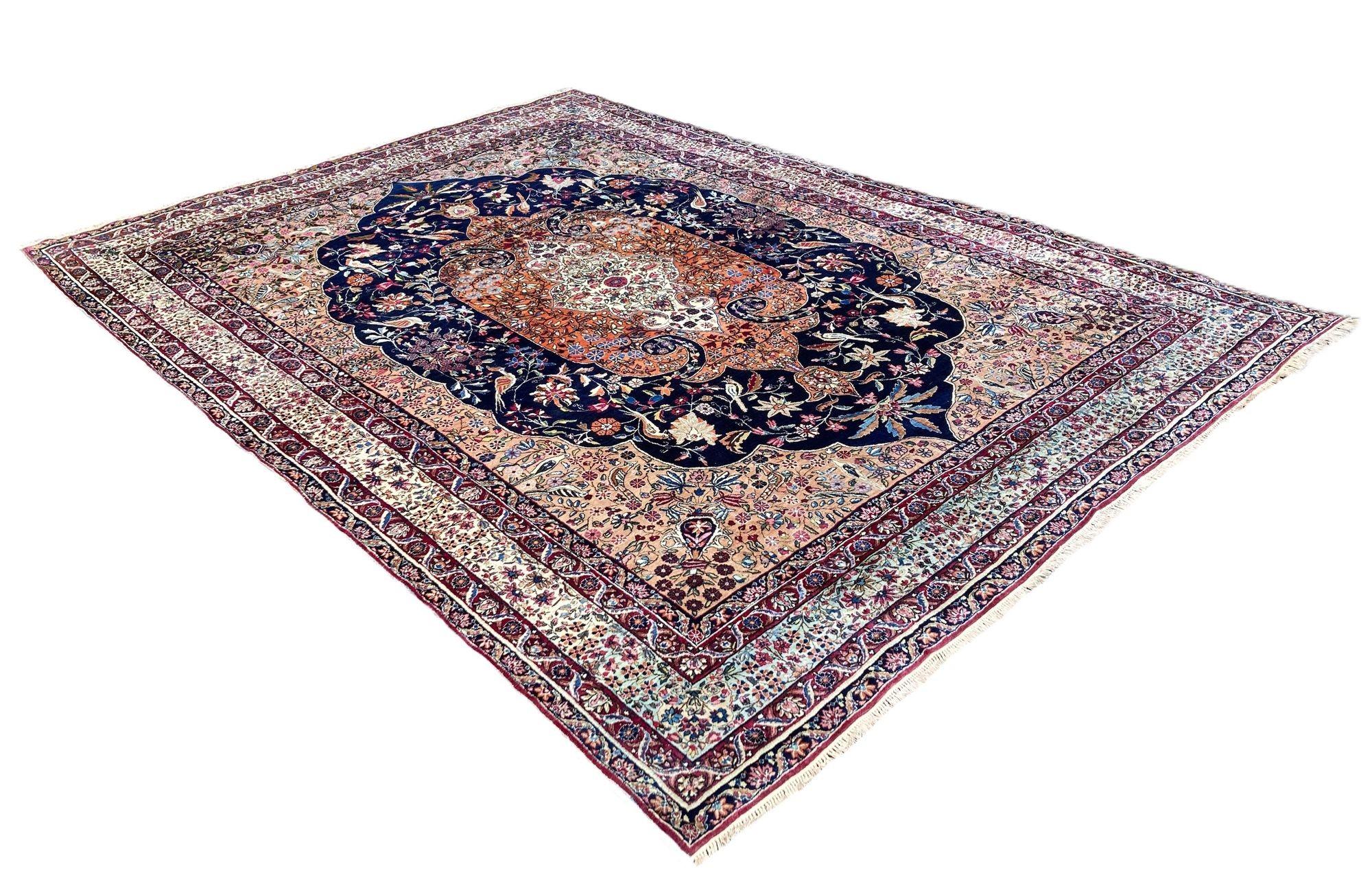 Antique Kirman Lavar Carpet In Good Condition For Sale In St. Albans, GB