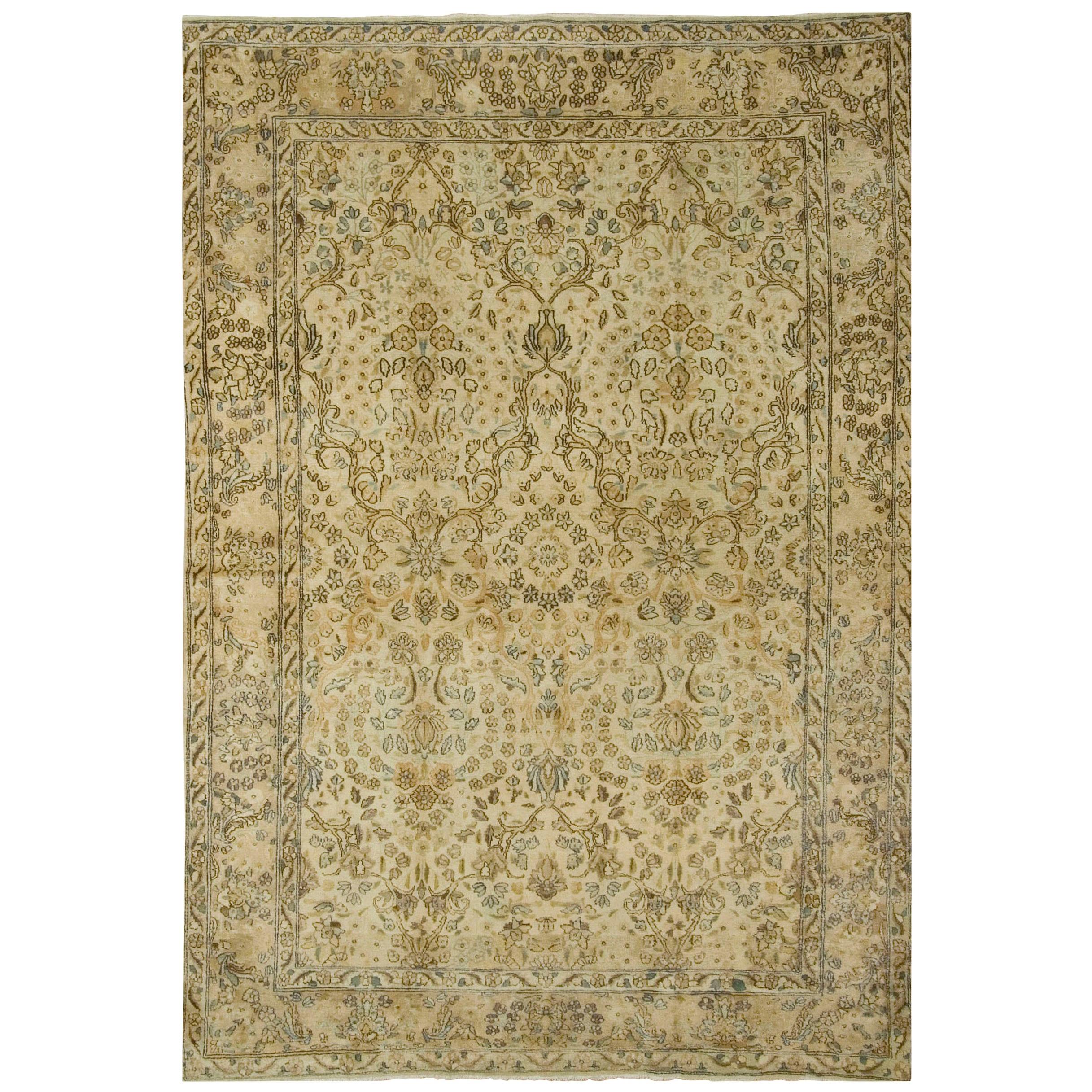 Antique Kirman Rug Carpet, circa 1920  5' x 8'9