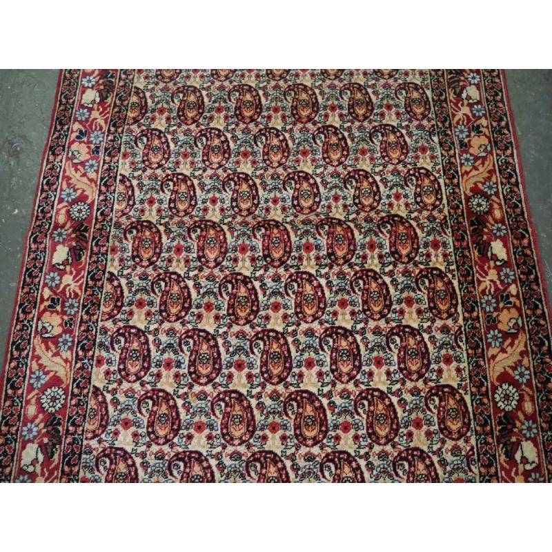 Antiker Kirman-Teppich in kleiner Größe, All Over Boteh-Design, um 1900/20 im Zustand „Hervorragend“ im Angebot in Moreton-In-Marsh, GB