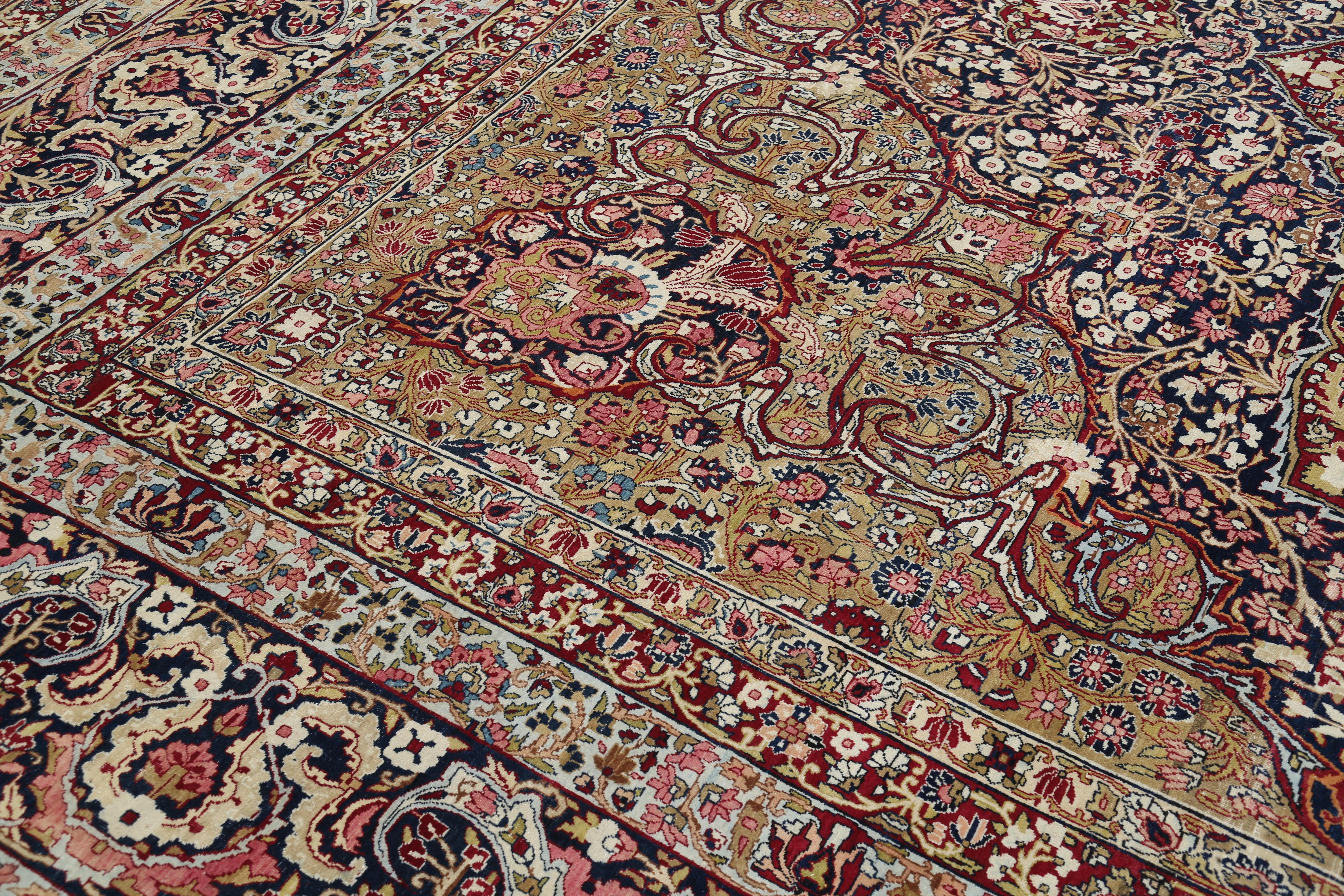 Laine Tapis persan ancien KirmanShah/Laver Kirman en vente