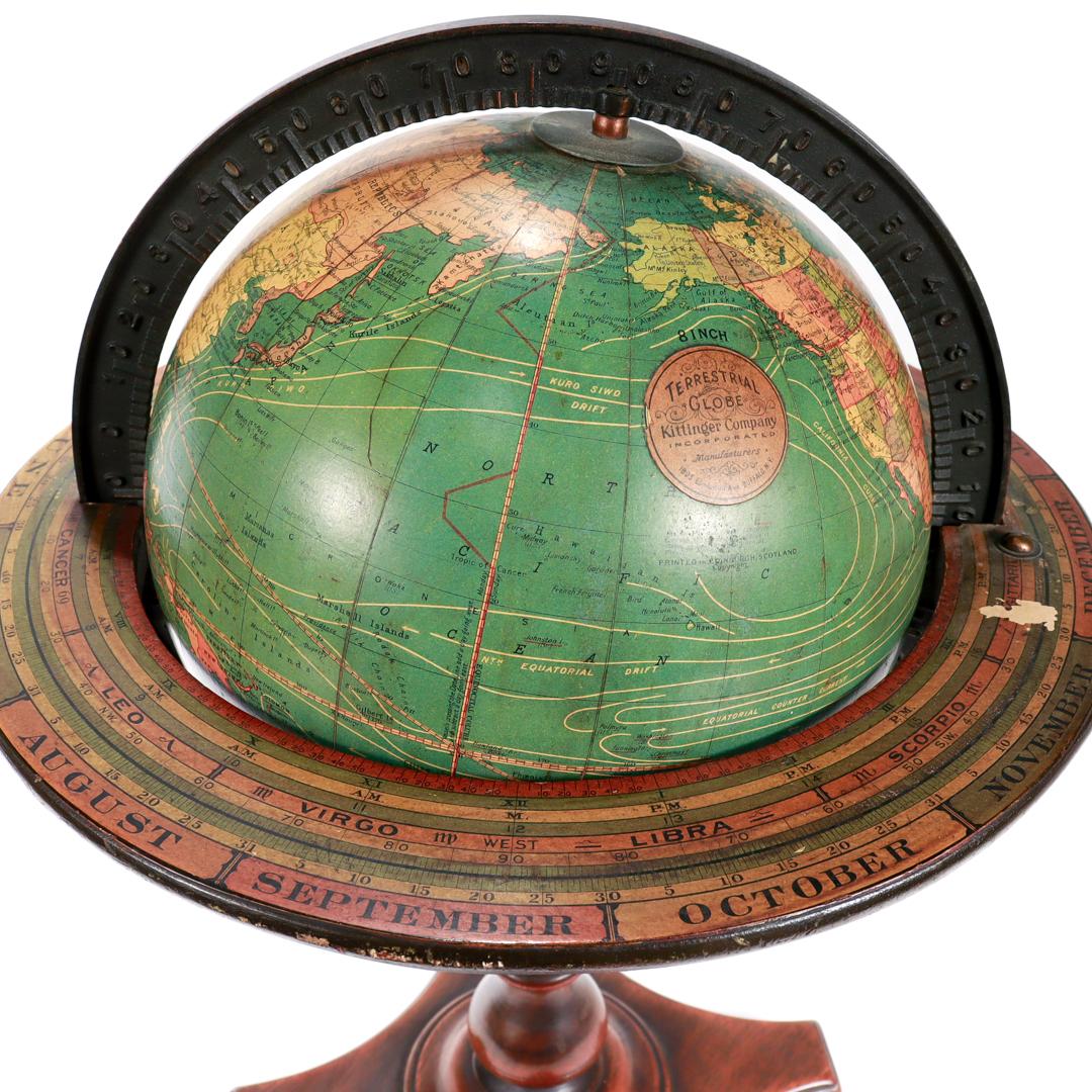 Globe terrestre antique de 8 pouces de Kittinger sur un Stand en bois d'acajou en vente 8