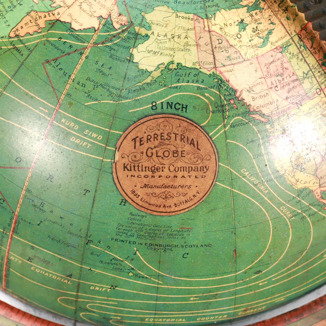 Globe terrestre antique de 8 pouces de Kittinger sur un Stand en bois d'acajou en vente 13