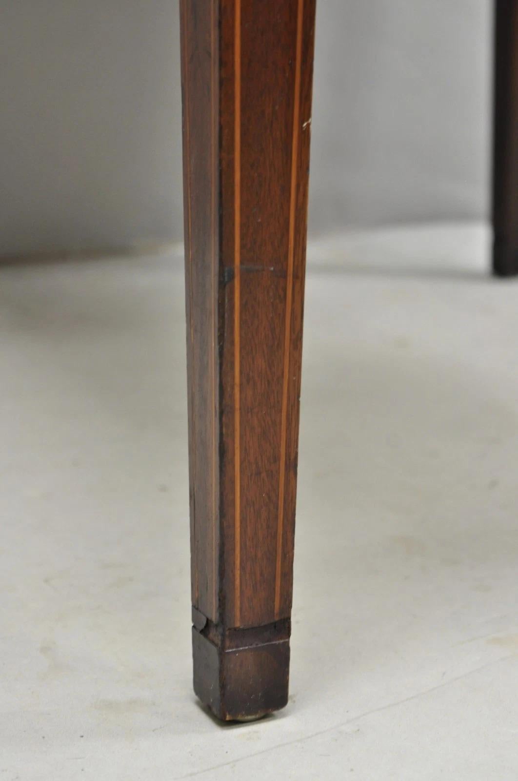 Ancienne table Pembroke à abattant en acajou Colonial Williamsburg CW-27 en vente 4