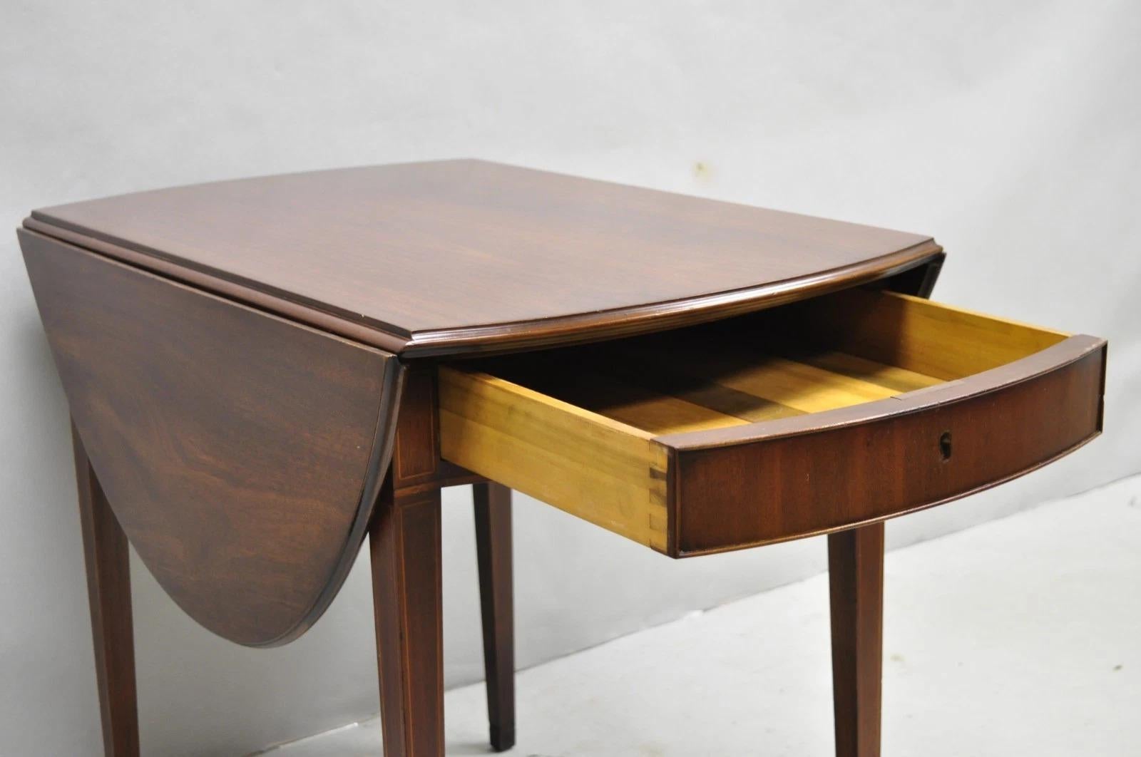 Autre Ancienne table Pembroke à abattant en acajou Colonial Williamsburg CW-27 en vente