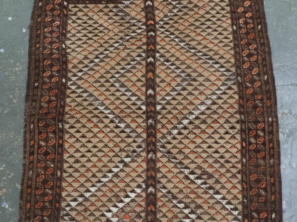 Tissage Ancien tapis de prière turkmène Kizil Ayak au design rare, vers 1900/20 en vente