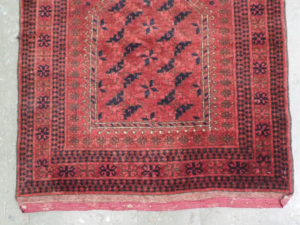 Antiker türkischer Kizil Ayak-Gebetteppich aus Kizil, Rams Horn Mihrab, um 1900 im Zustand „Hervorragend“ im Angebot in Moreton-In-Marsh, GB