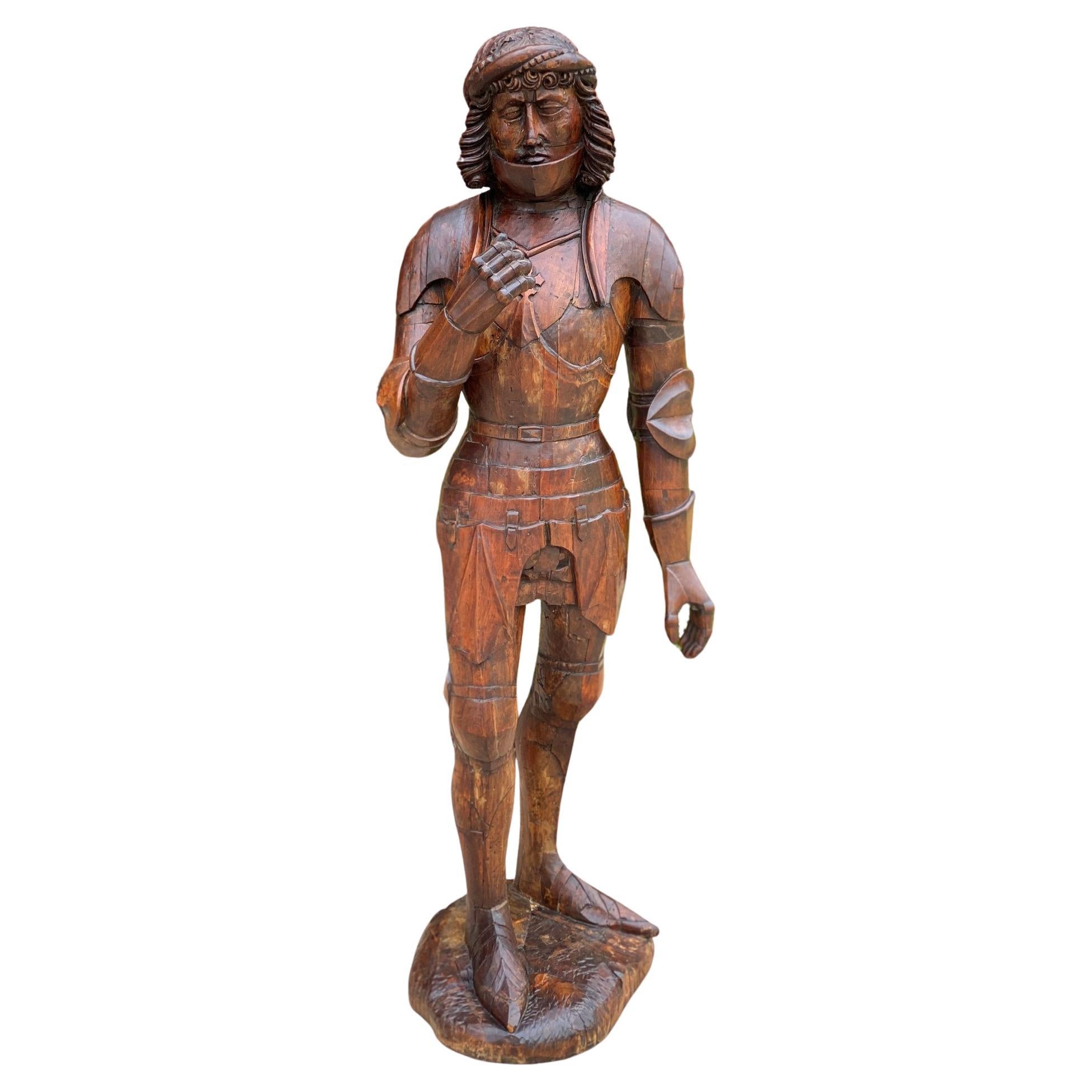 Antike geschnitzte Statuefigur des Ritters des Heiligen Georgs, St. George-Soldaten, mittelalterliche Rüstungseiche im Angebot