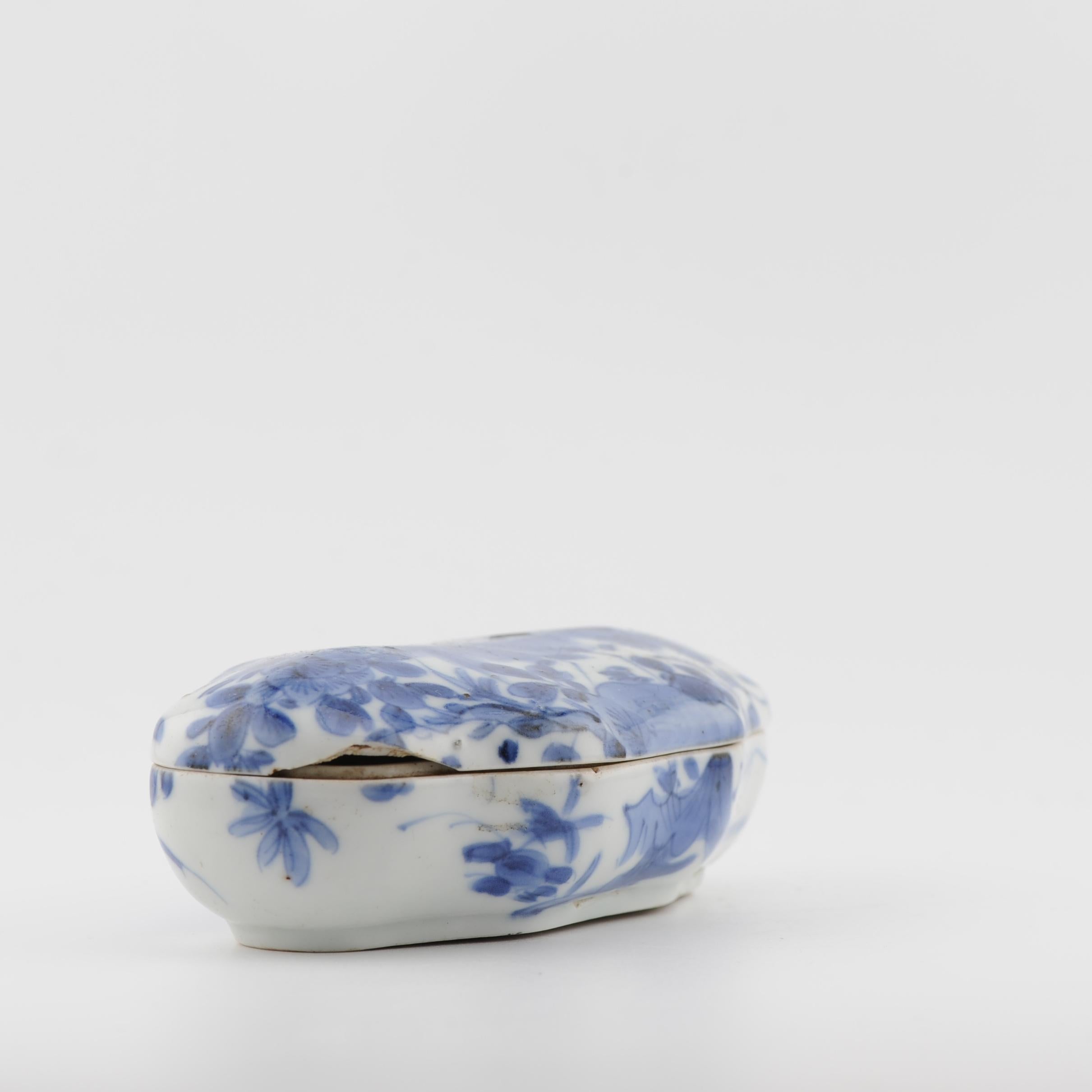 Boîte en porcelaine japonaise Arita PEACOCK ancienne de la période Ko-Imari Edo 17C en vente 11