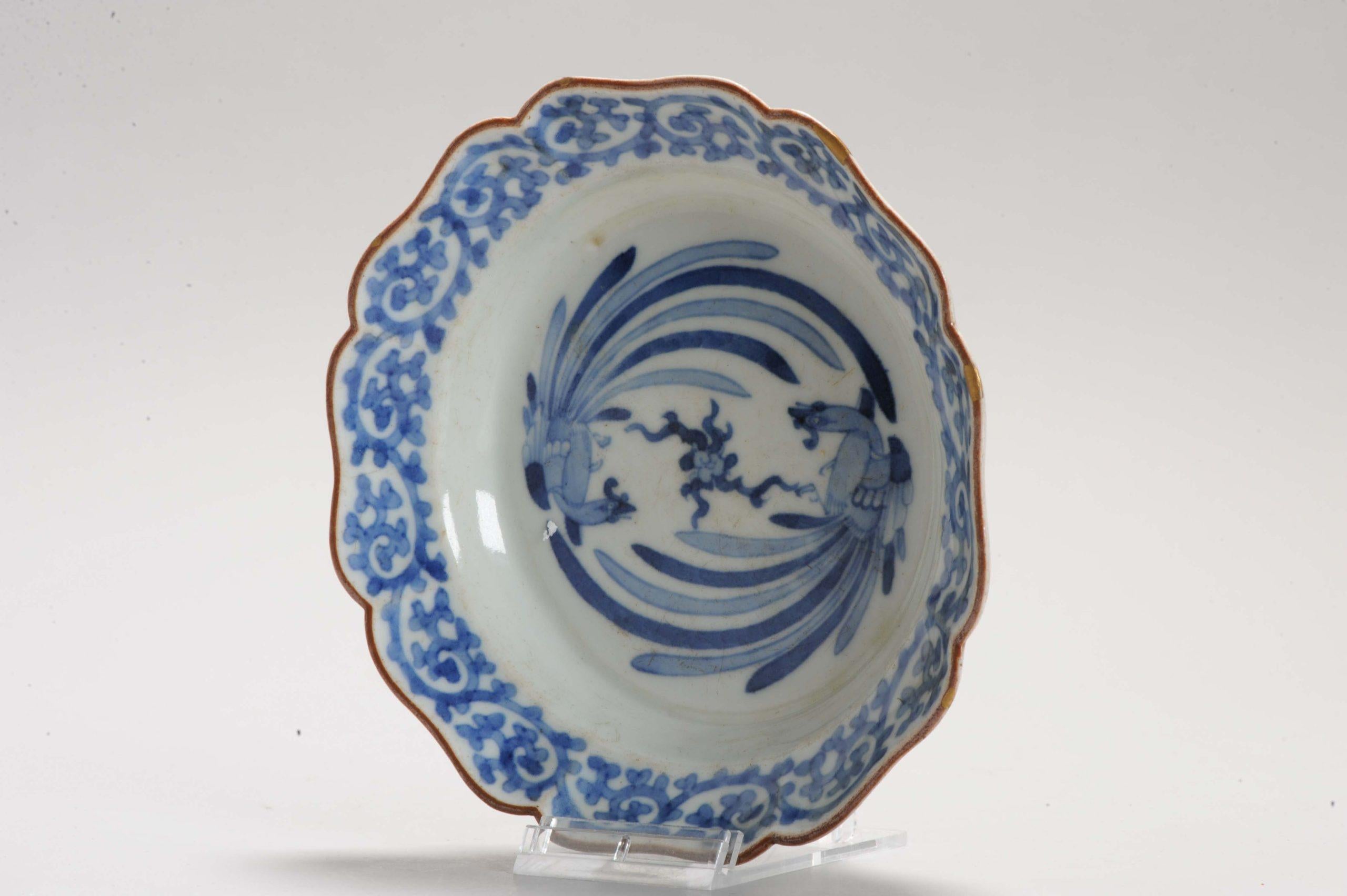 Antico piatto in porcellana giapponese del periodo Edo di Ko-Imari Arita, XVII C. In condizioni buone in vendita a Amsterdam, Noord Holland