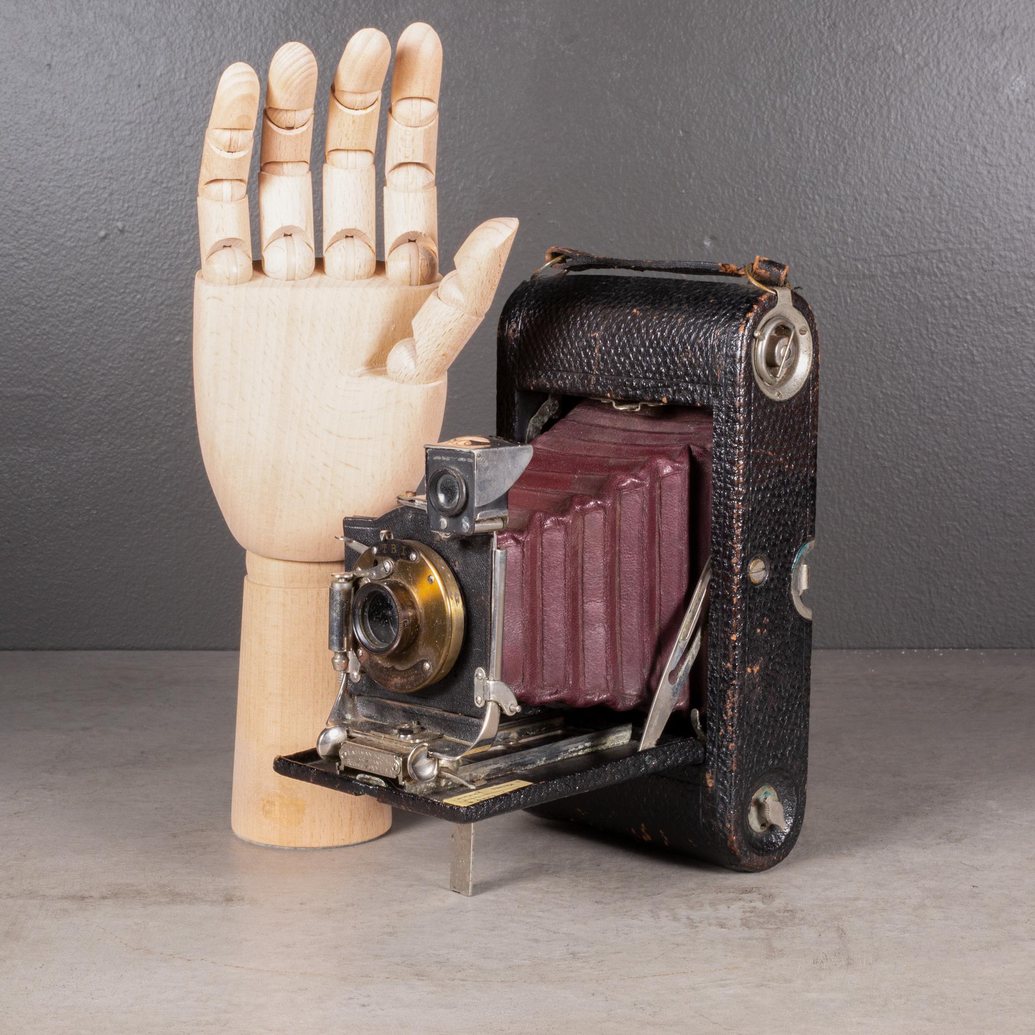 ABOUT

The body is wrapped in leather with red bellows. Chrome, brass and leather accents on the lens. The camera may or may not work but is sold as a decorative object.

Shown with life size hand model.

    CREATOR Eastman Kodak Company
    DATE
