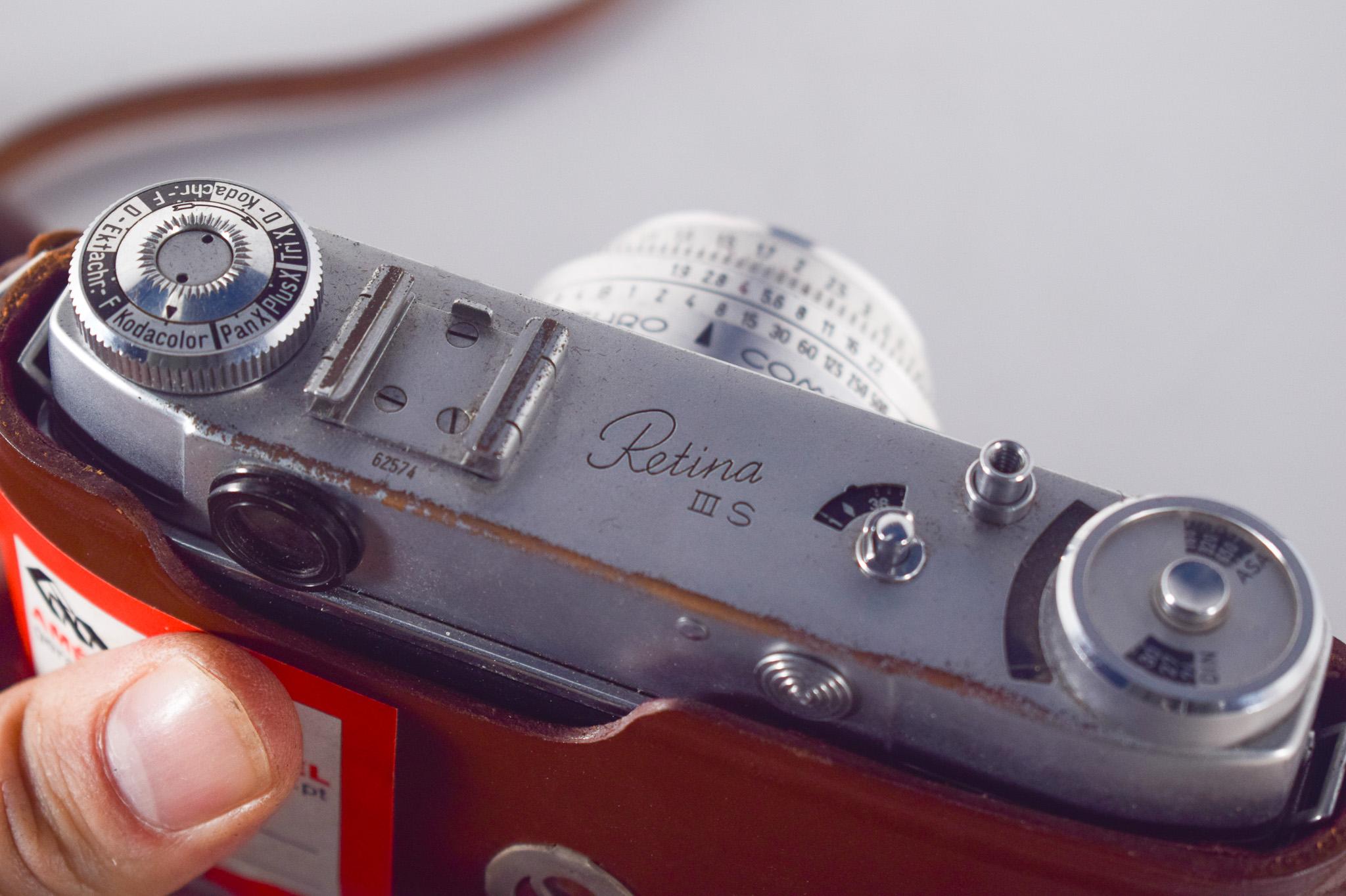 Antique Kodak Retina III S Camera with Leather Case In Good Condition For Sale In Lisboa, Lisboa