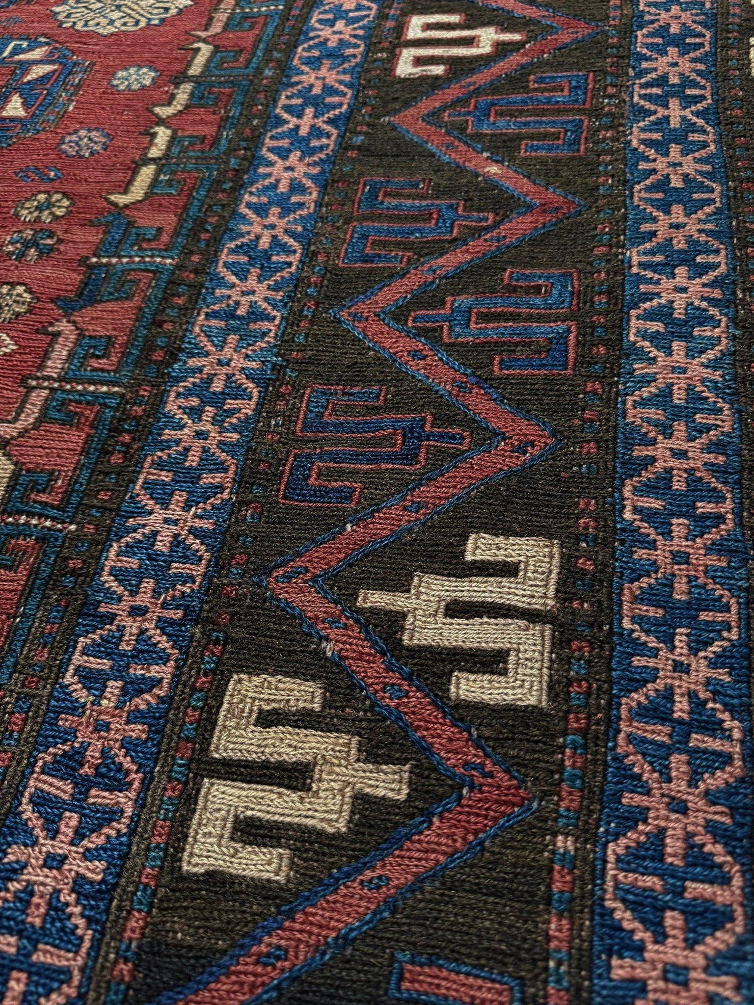 Antiker Konagkend Kuba Soumak - • Mitte 19. Jahrhundert Kaukasischer Teppich (10'4 