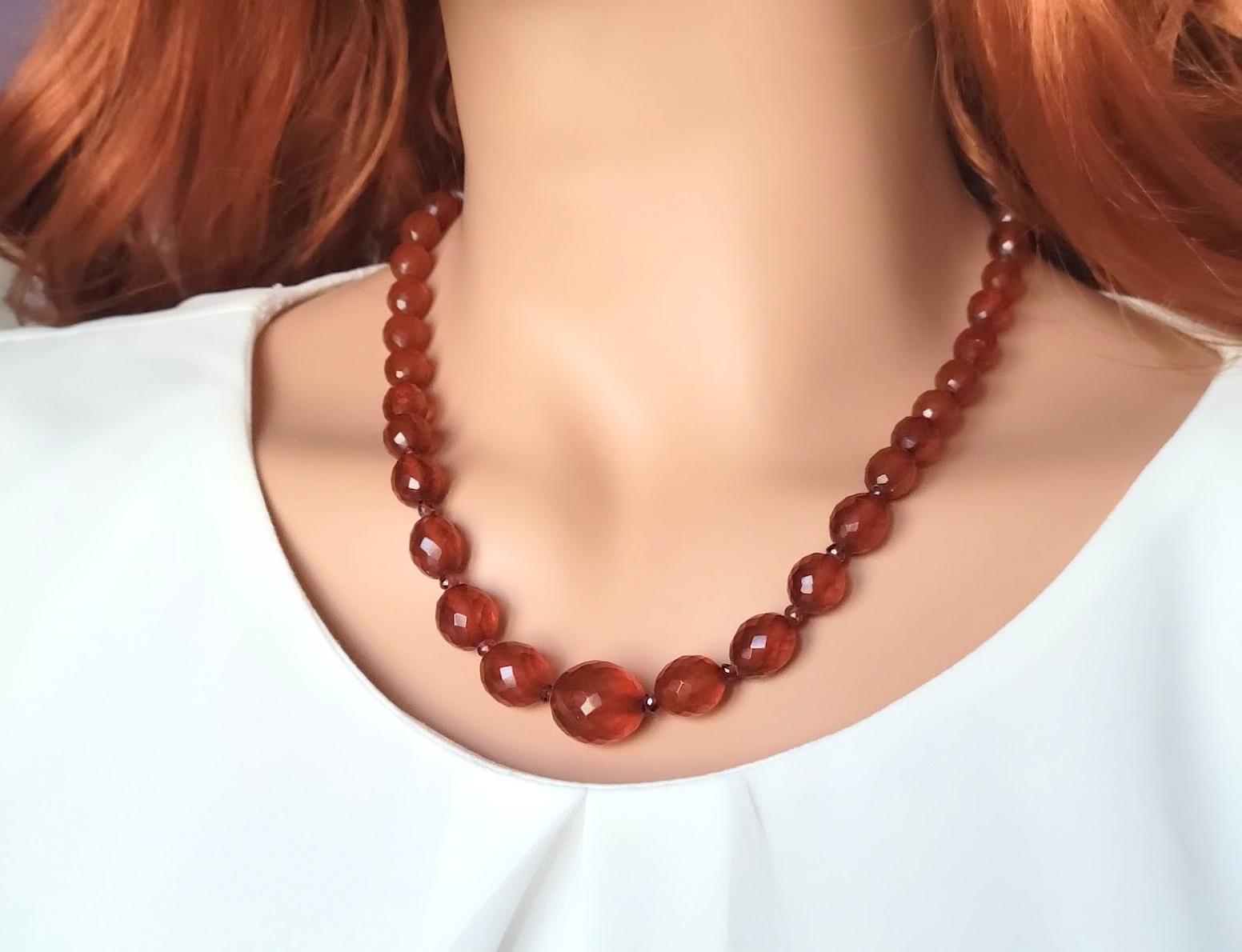 Antique Königsberg Baltic Amber Necklace In Good Condition In Chesterland, OH