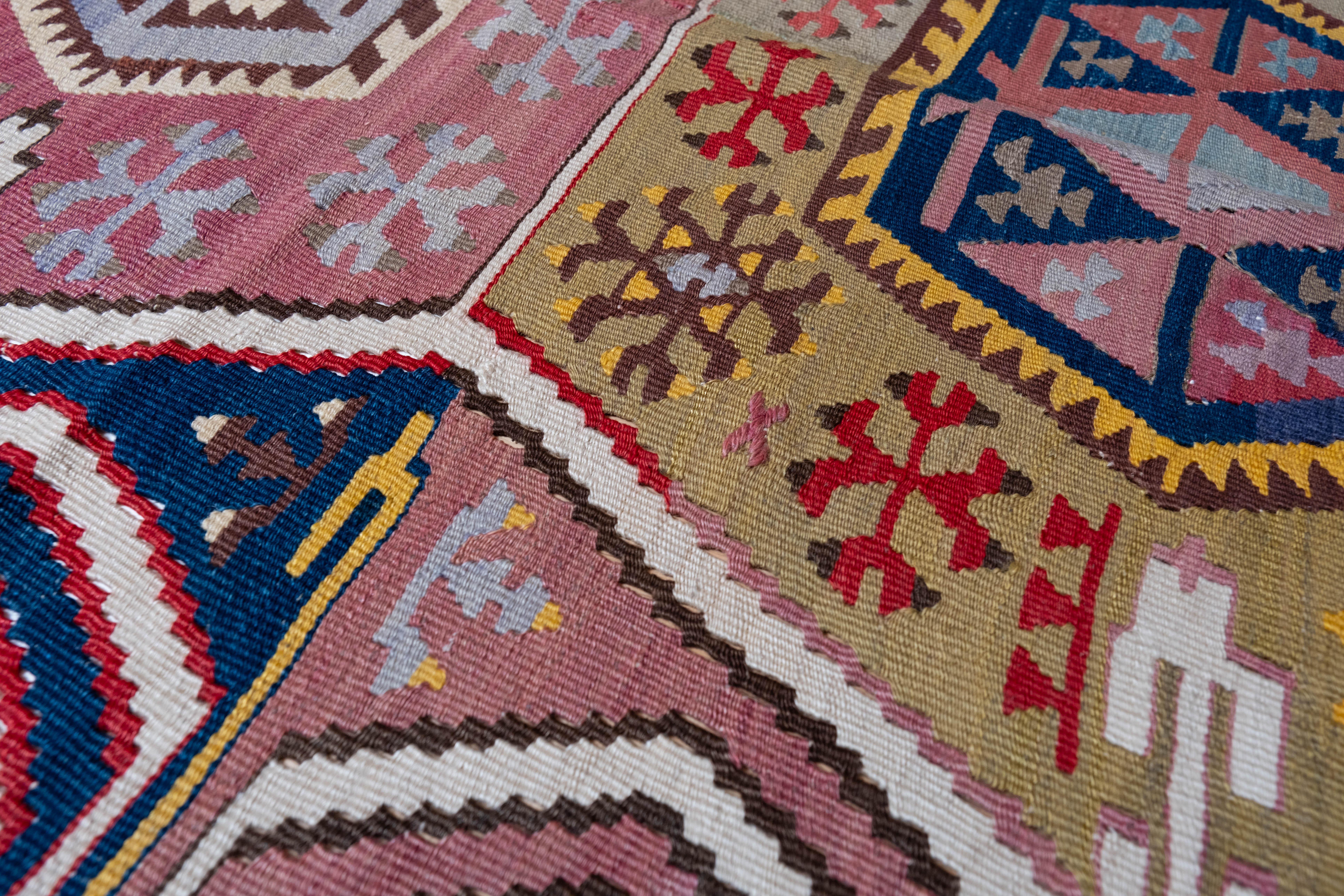 Antiker Konya-Kelim-Teppich aus Wolle aus dem alten Zentralalbanischen Türkischen Teppich im Zustand „Gut“ im Angebot in Tokyo, JP