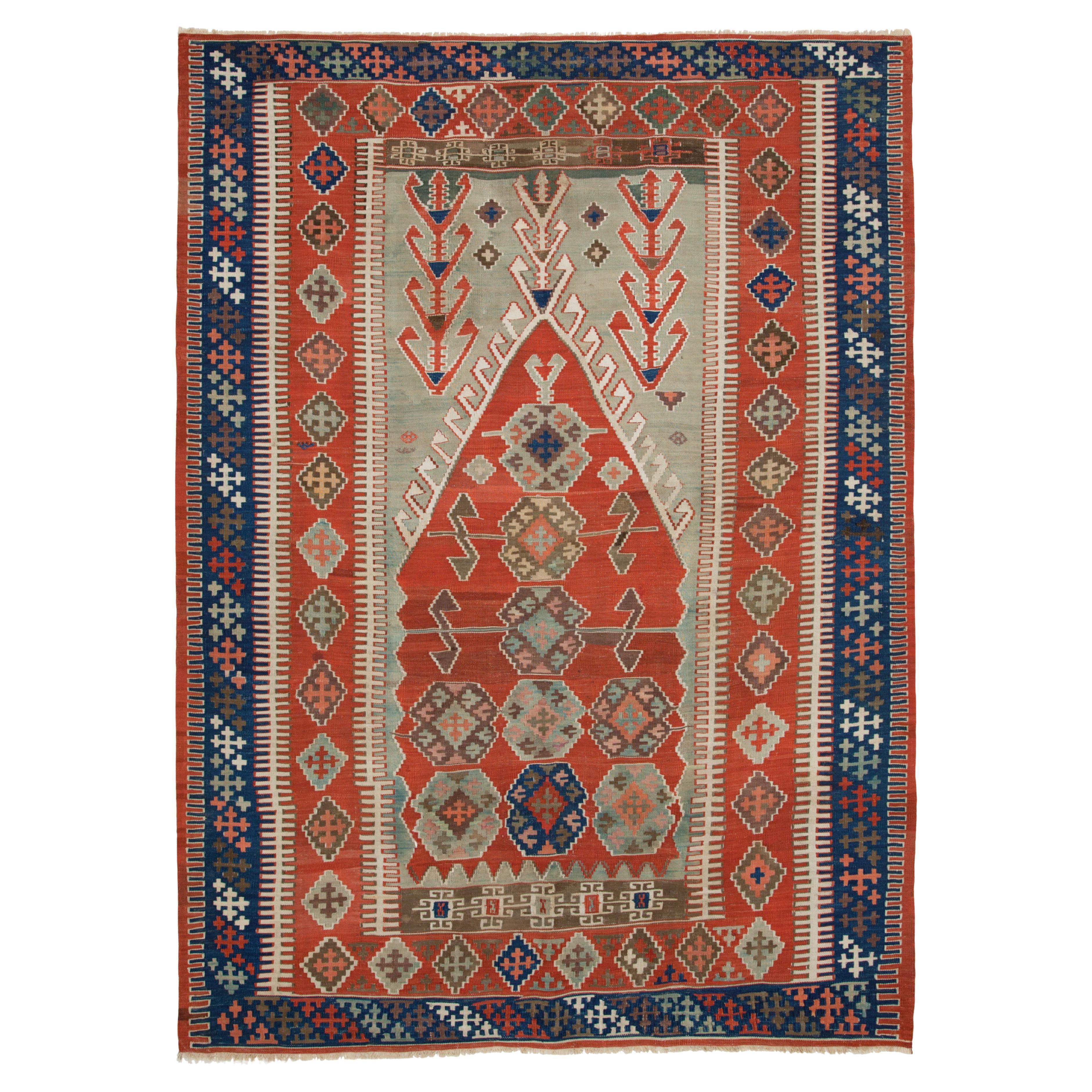 Antiker türkischer Konya Obruk Kilim-Teppich aus dem alten Zentralalbanischen Mighrab-Teppich