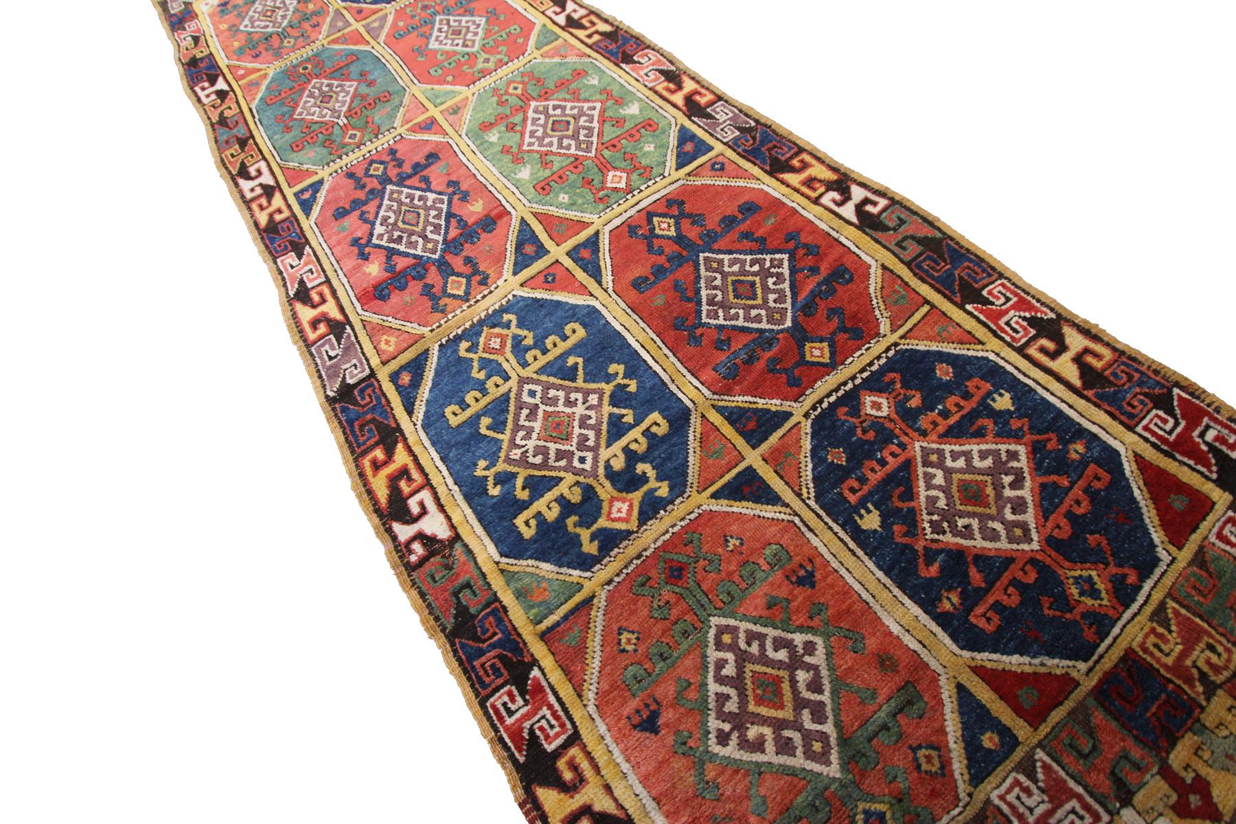 Antiker antiker türkischer Konya-Teppich, Sammler Konya-Läufer, 18. Jahrhundert im Angebot 3