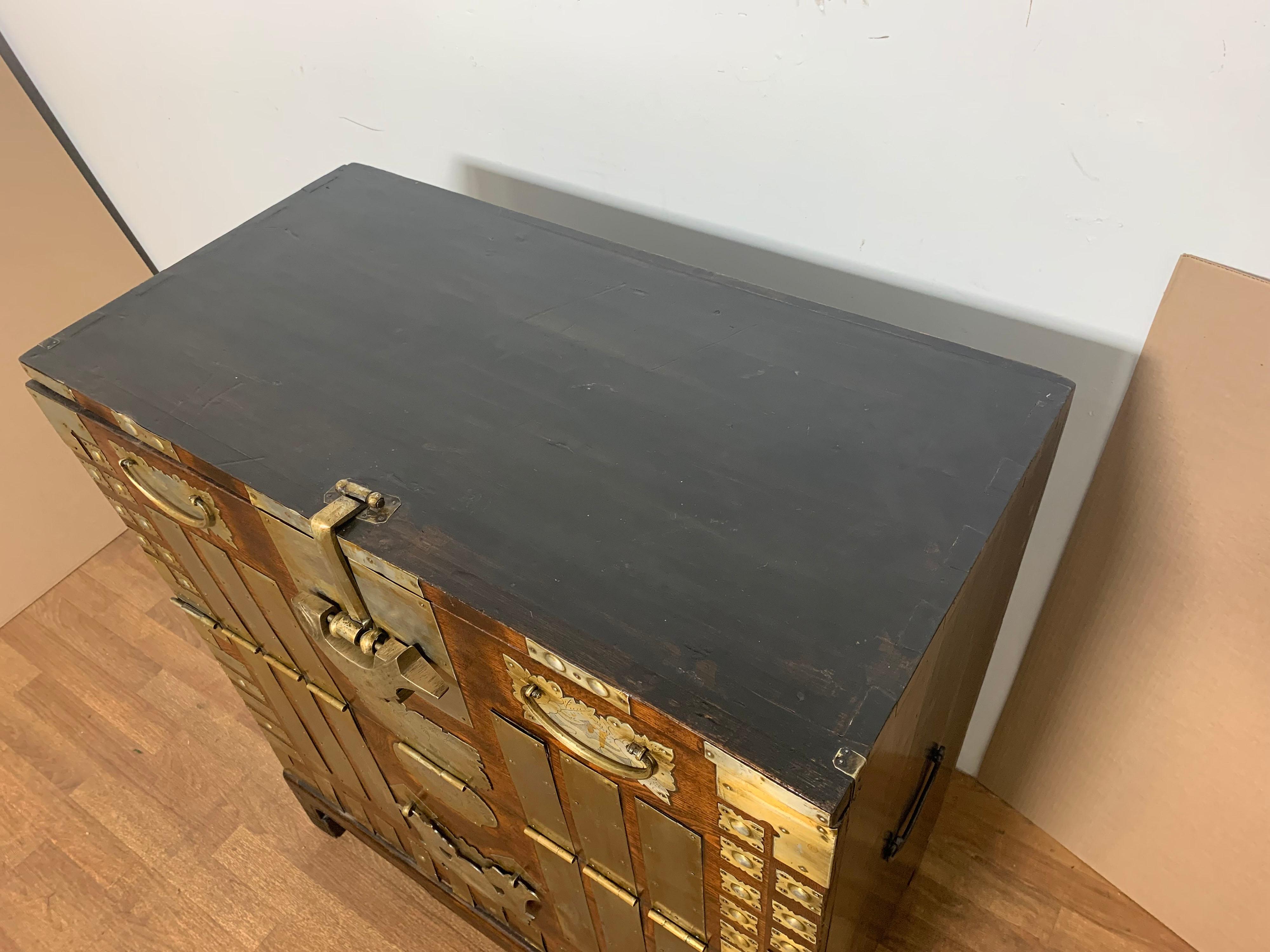 Antique Korean Bandaji Blanket Chest with Elaborate Strapwork, circa Late 1800s 3